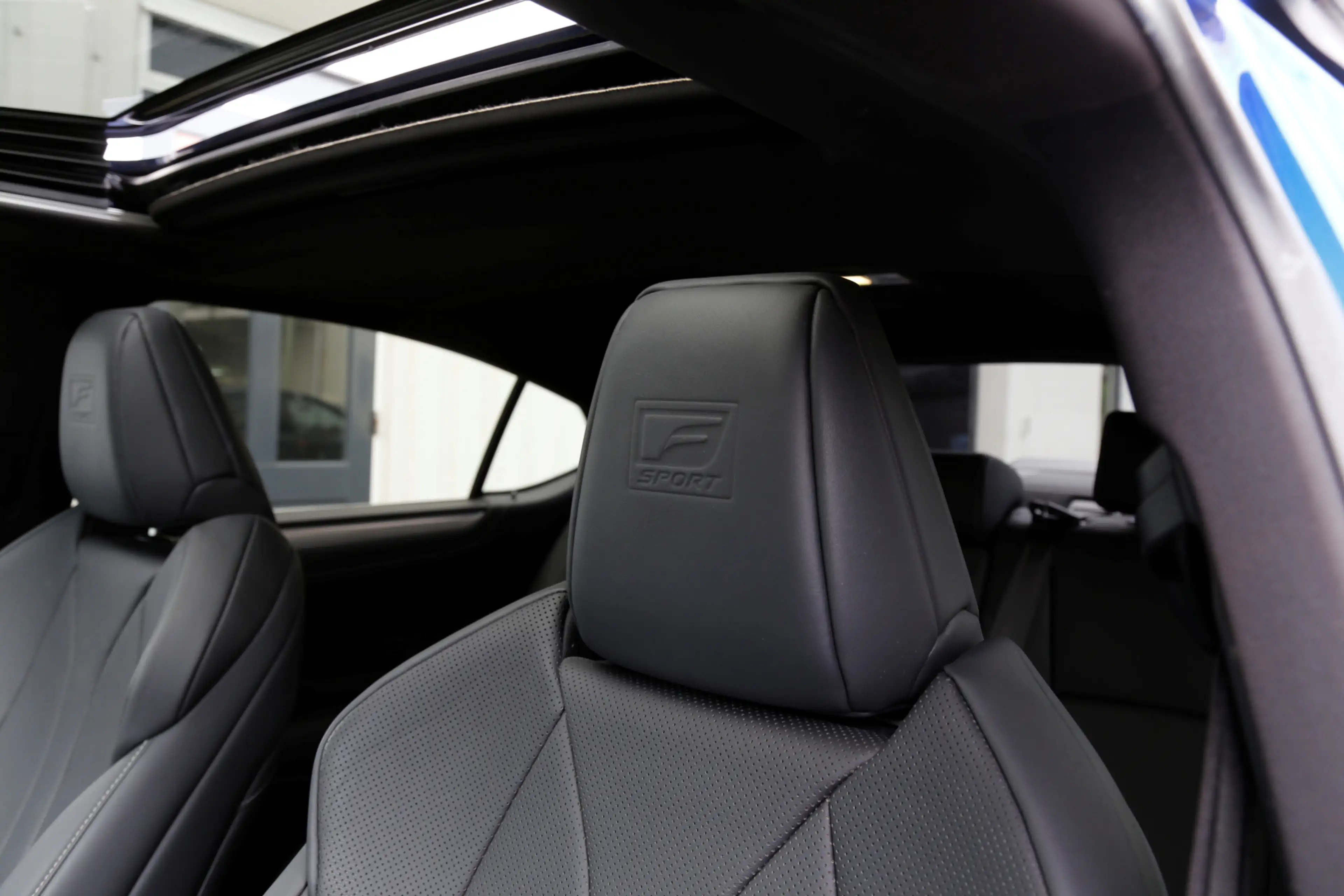 Lexus ES 300 300h F Sport *Lexus fabrieksg.t/m07-2031*Perfect L — photo 21