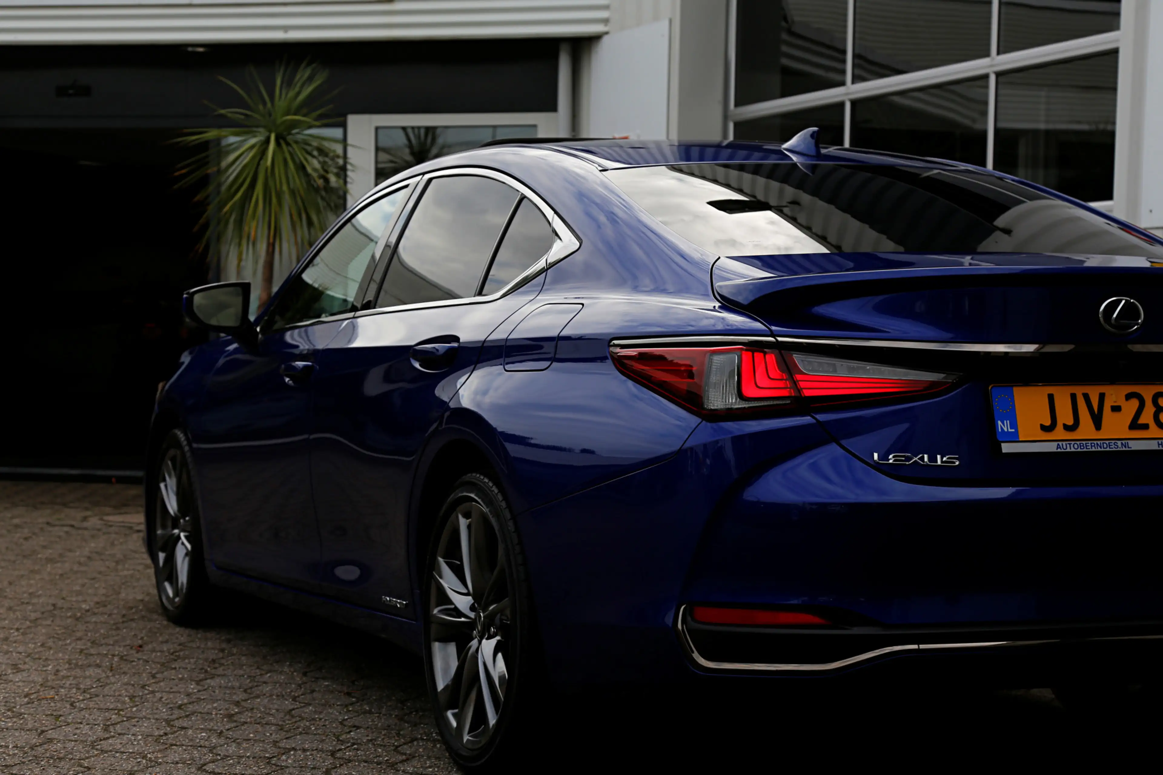 Lexus ES 300 300h F Sport *Lexus fabrieksg.t/m07-2031*Perfect L — photo 31