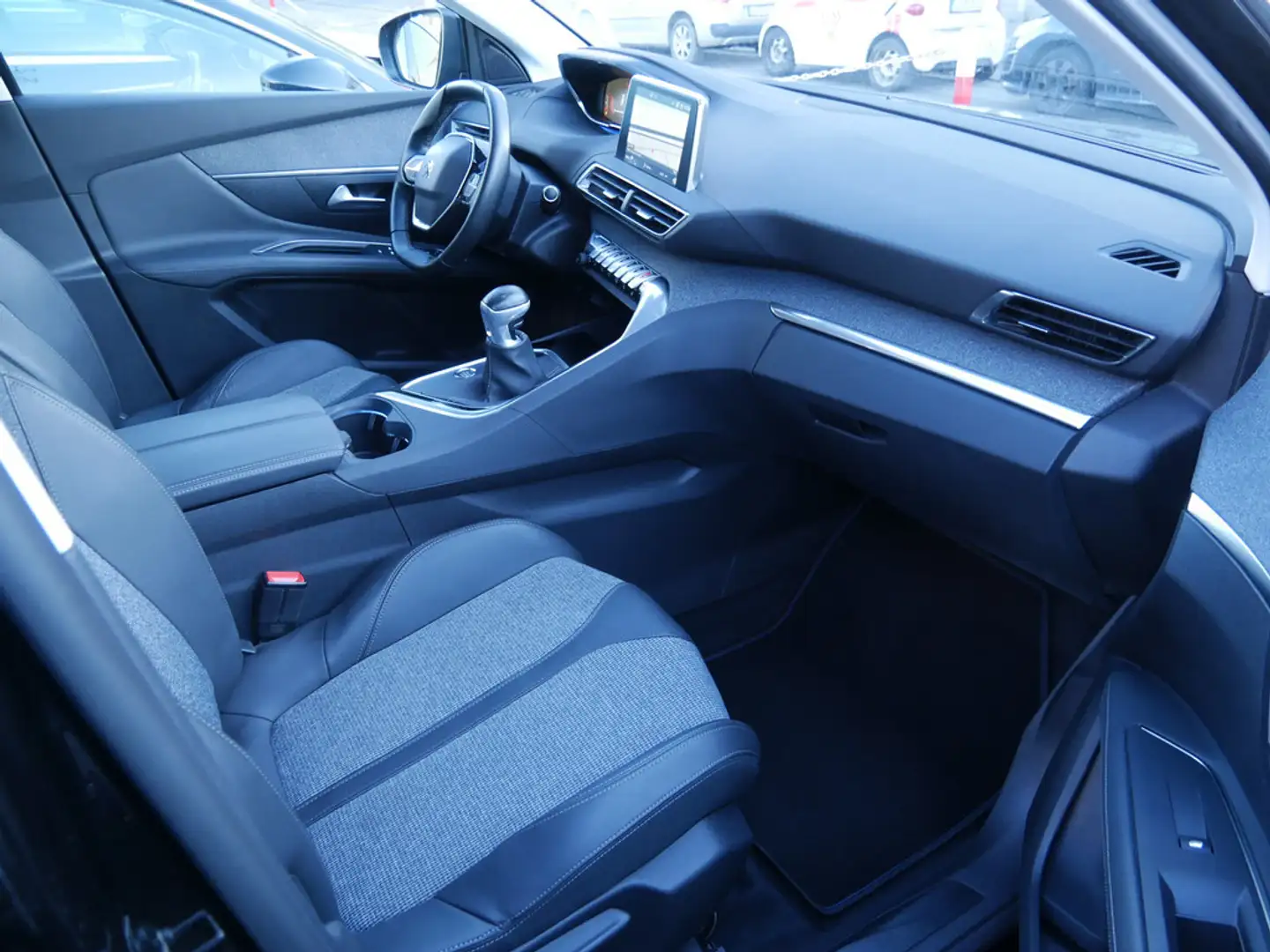 Peugeot 3008 Allure BlueHDi 130 SHZ KAMERA NAVI LED Noir - 2