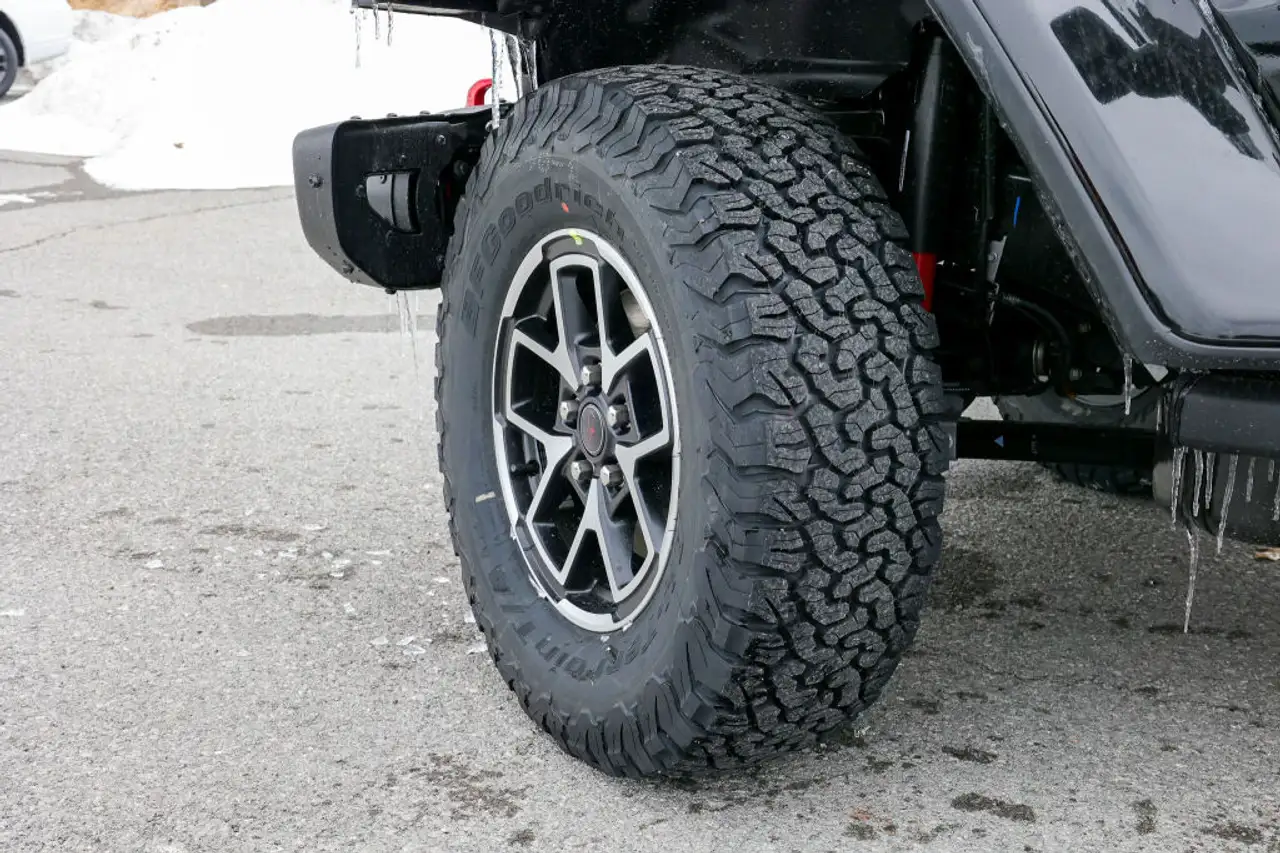 Jeep Wrangler photo Jeep Wrangler