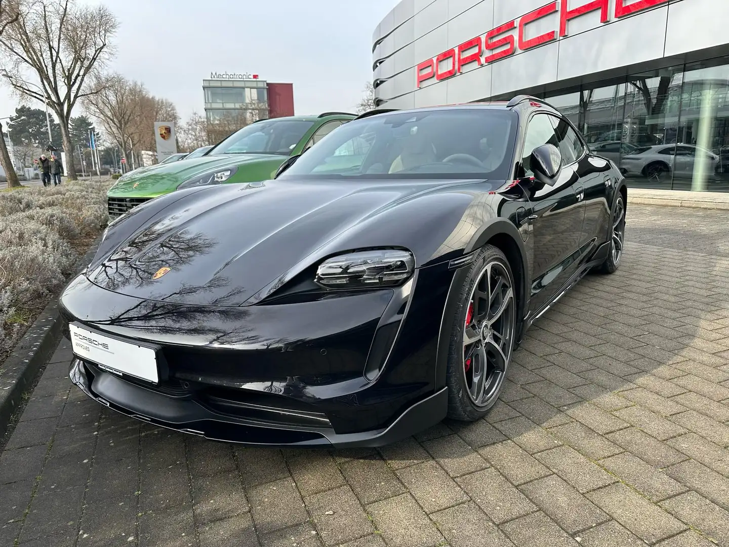 Porsche Taycan Taycan 4S Cross Turismo Schwarz - 1