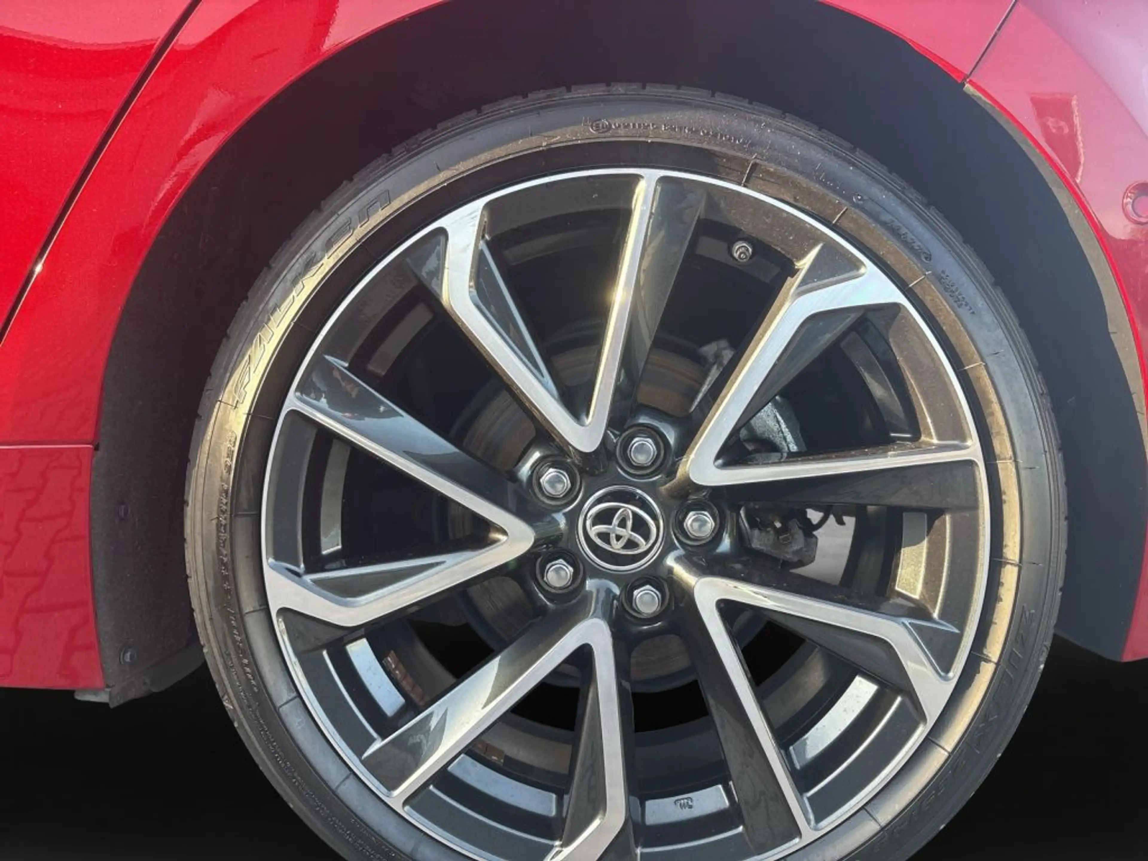 Toyota Corolla 2.0 Hybrid Lounge — photo 11