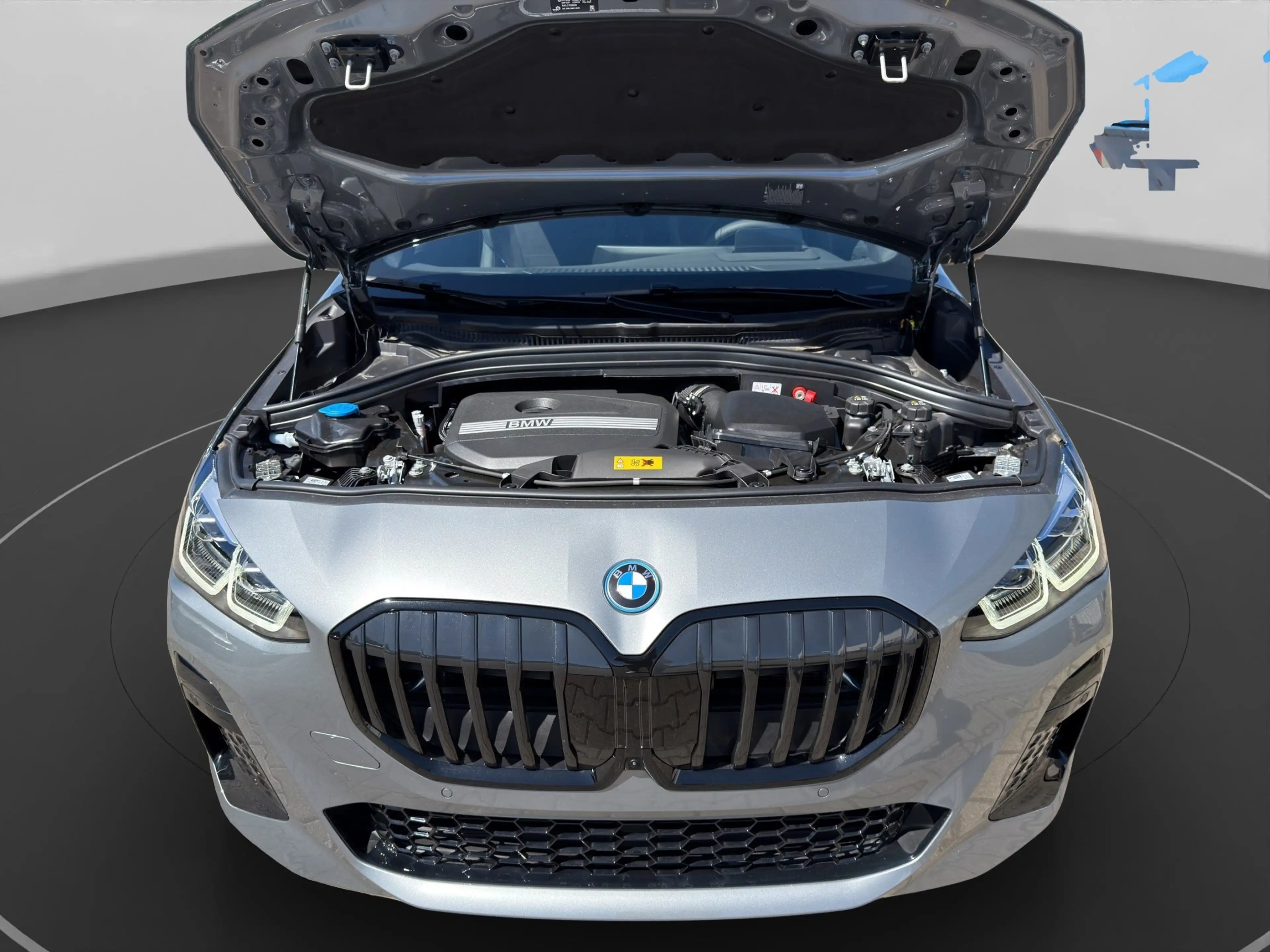 BMW 230 e xDrive Active Tourer — photo 15