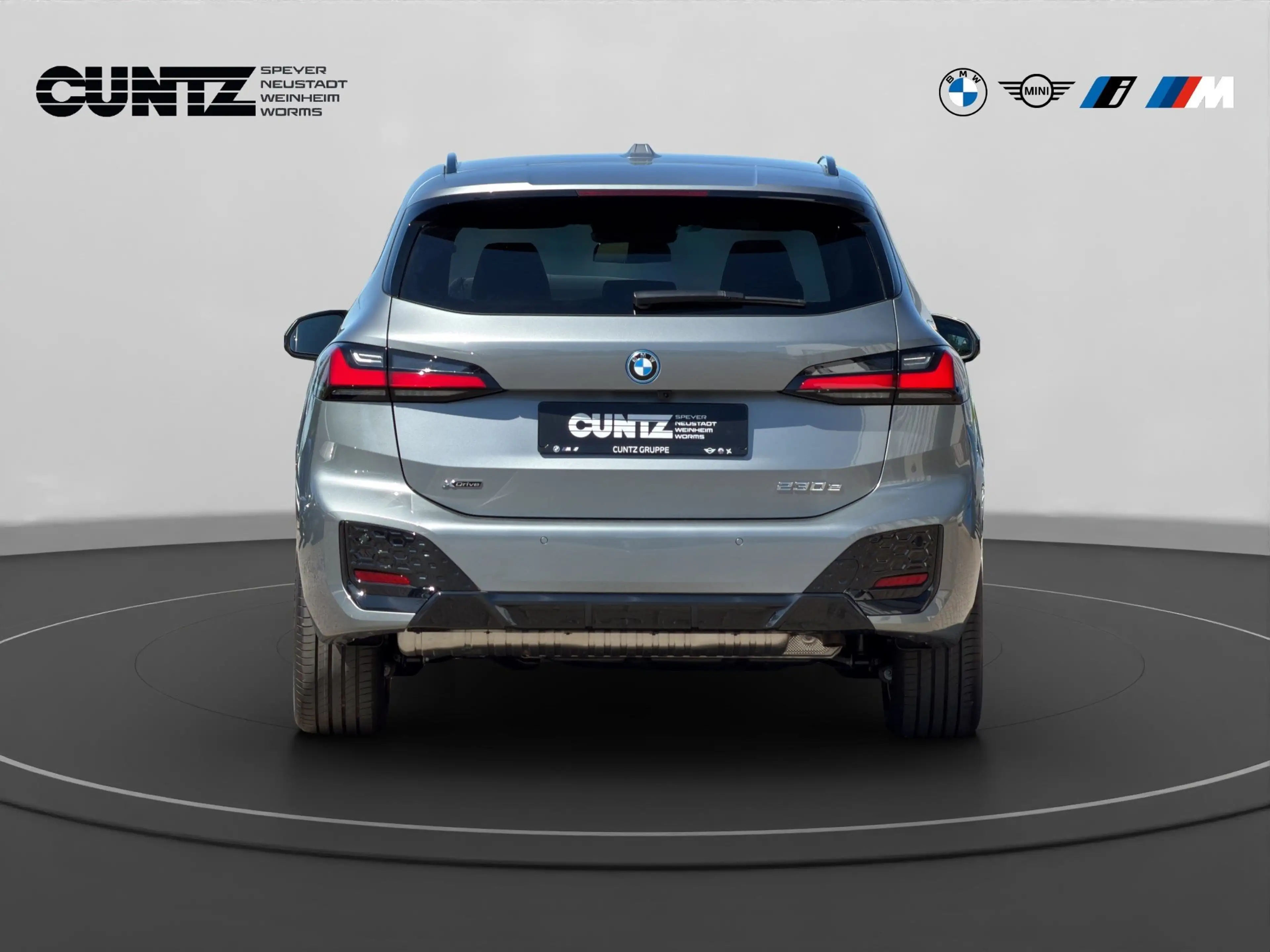 BMW 230 e xDrive Active Tourer — photo 6