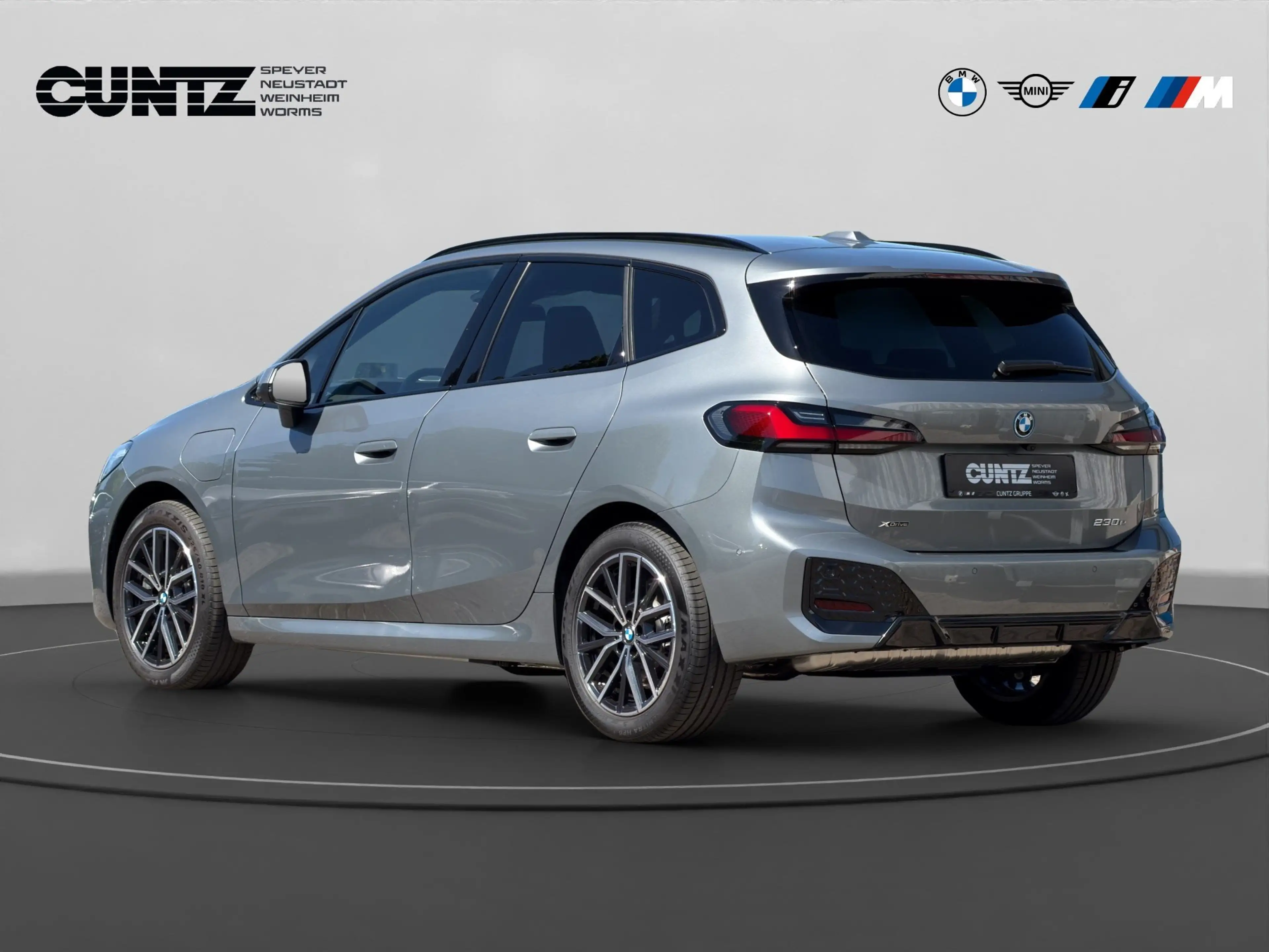 BMW 230 e xDrive Active Tourer — photo 7