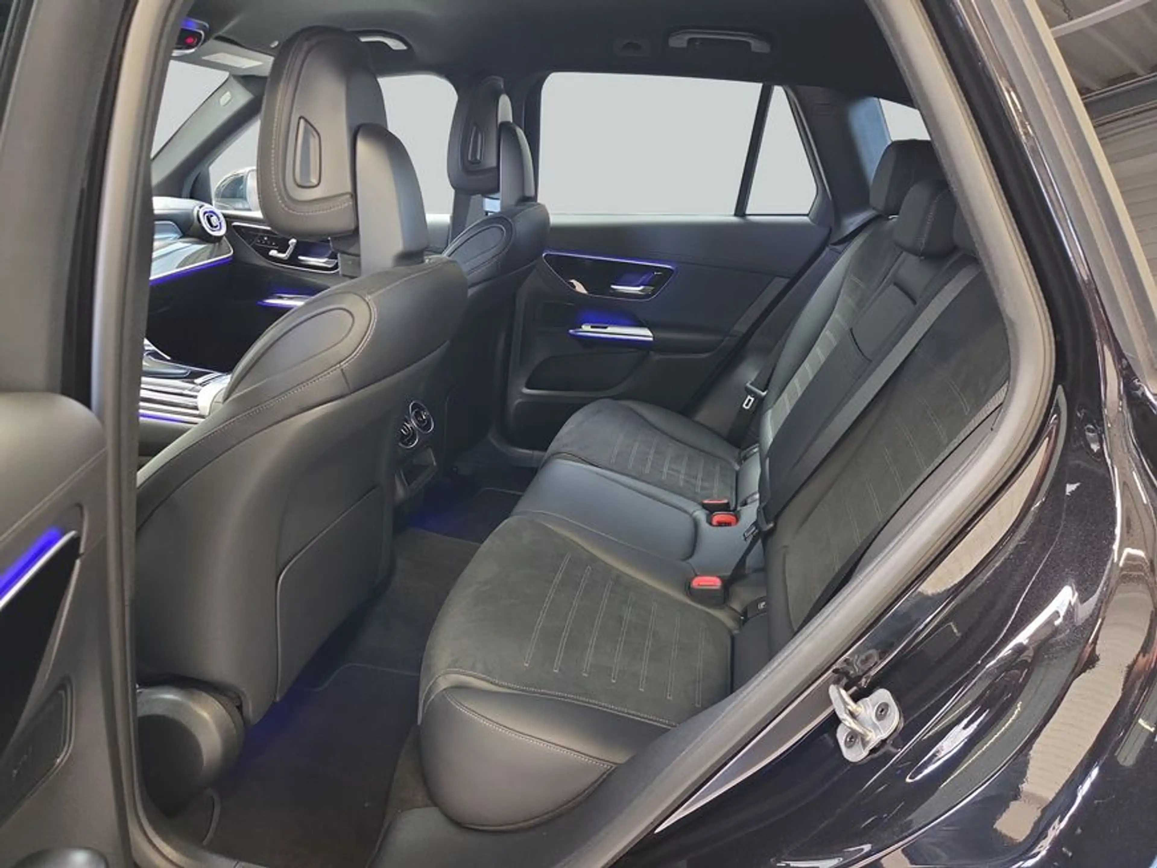 Mercedes-Benz GLC 200 GLC — photo 11