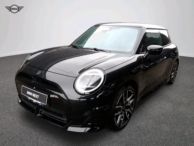 MINI Cooper SE John Cooper Works