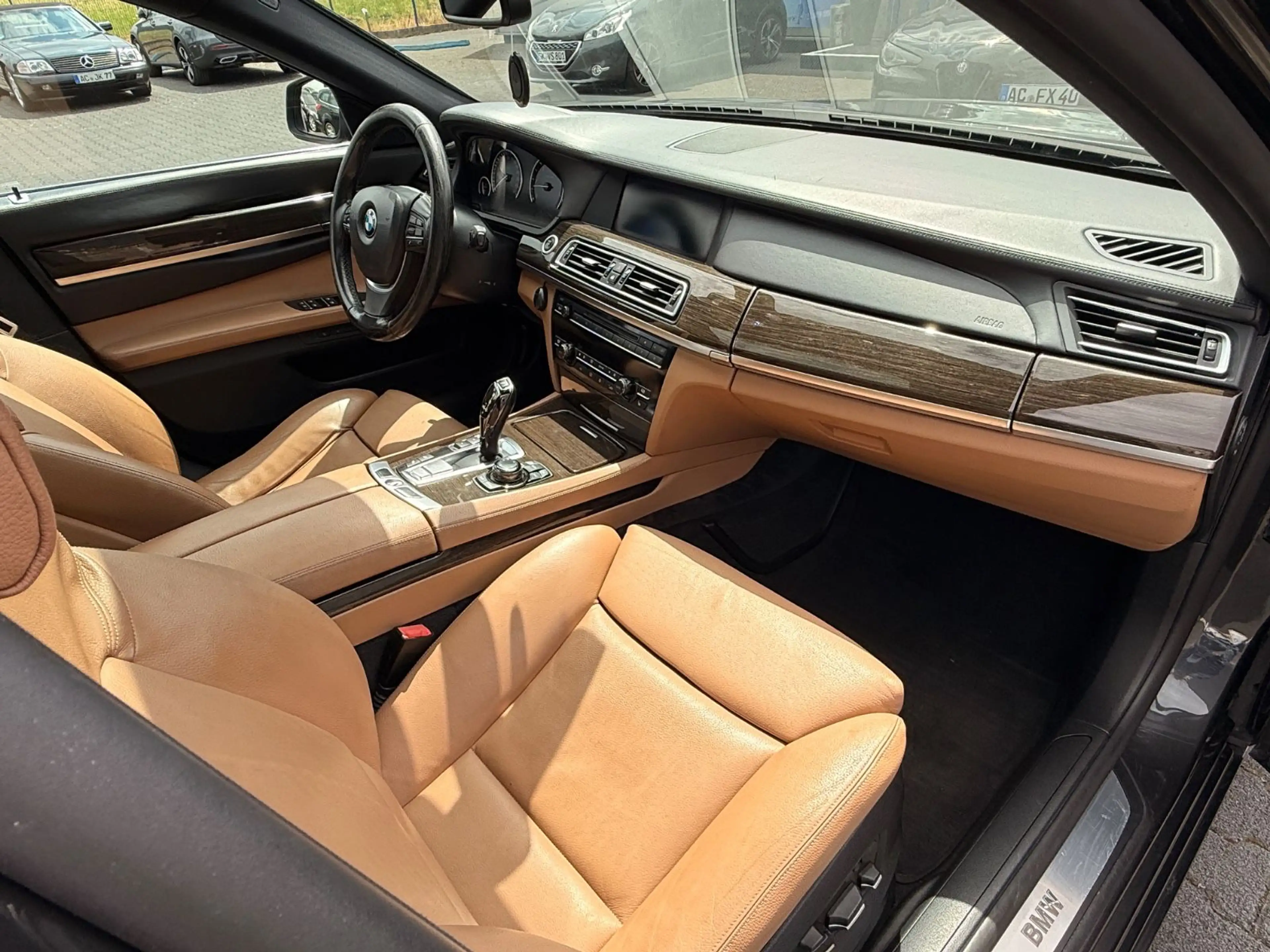 BMW 730 d*FOND TV ENTERTAINMENT*SCHIEBEDACH*NAVI*TV — photo 16