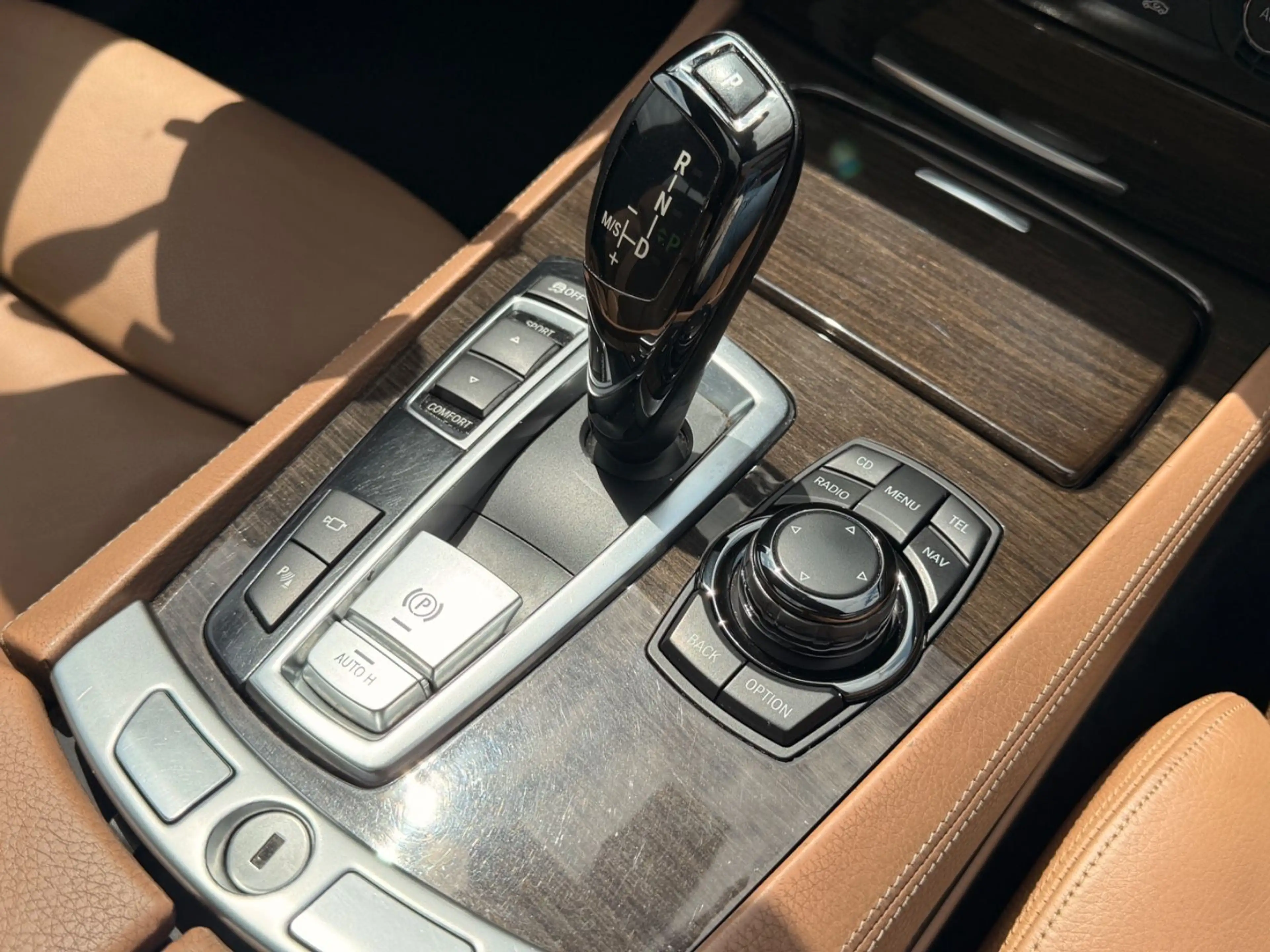 BMW 730 d*FOND TV ENTERTAINMENT*SCHIEBEDACH*NAVI*TV — photo 15