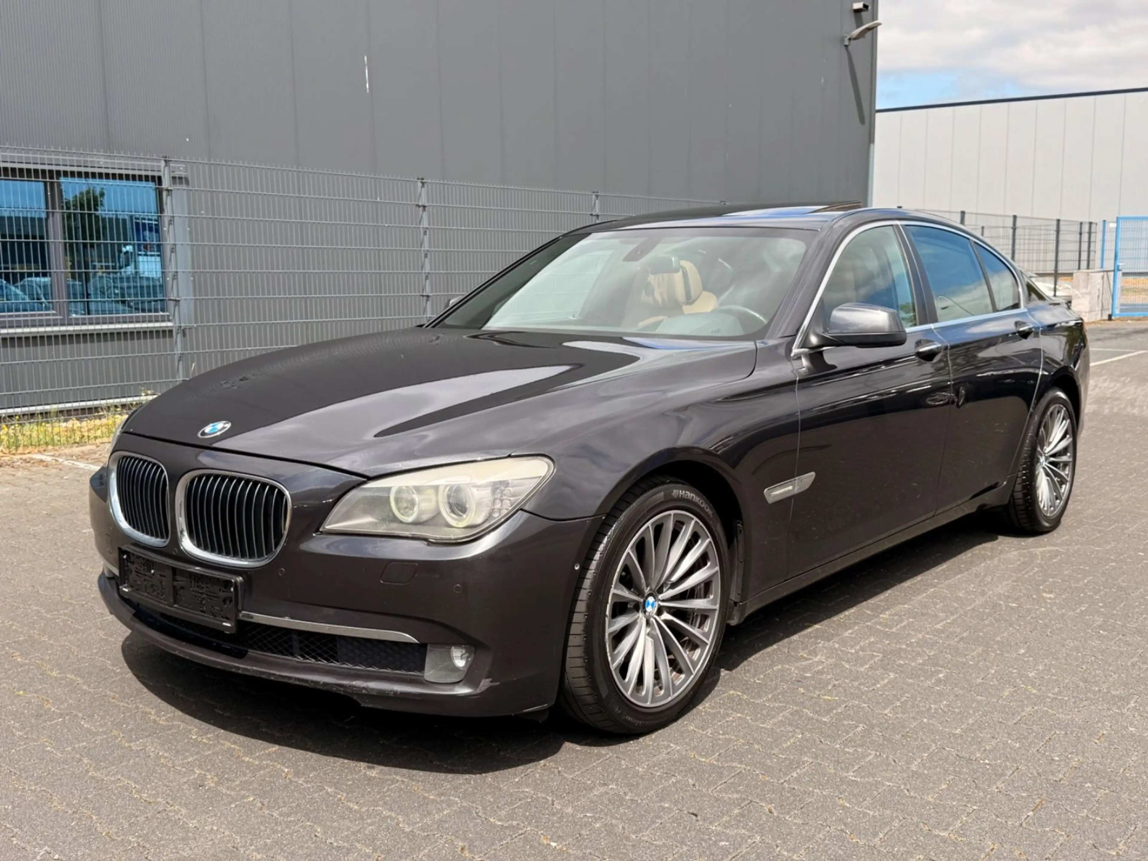 BMW 730 d*FOND TV ENTERTAINMENT*SCHIEBEDACH*NAVI*TV — photo 2