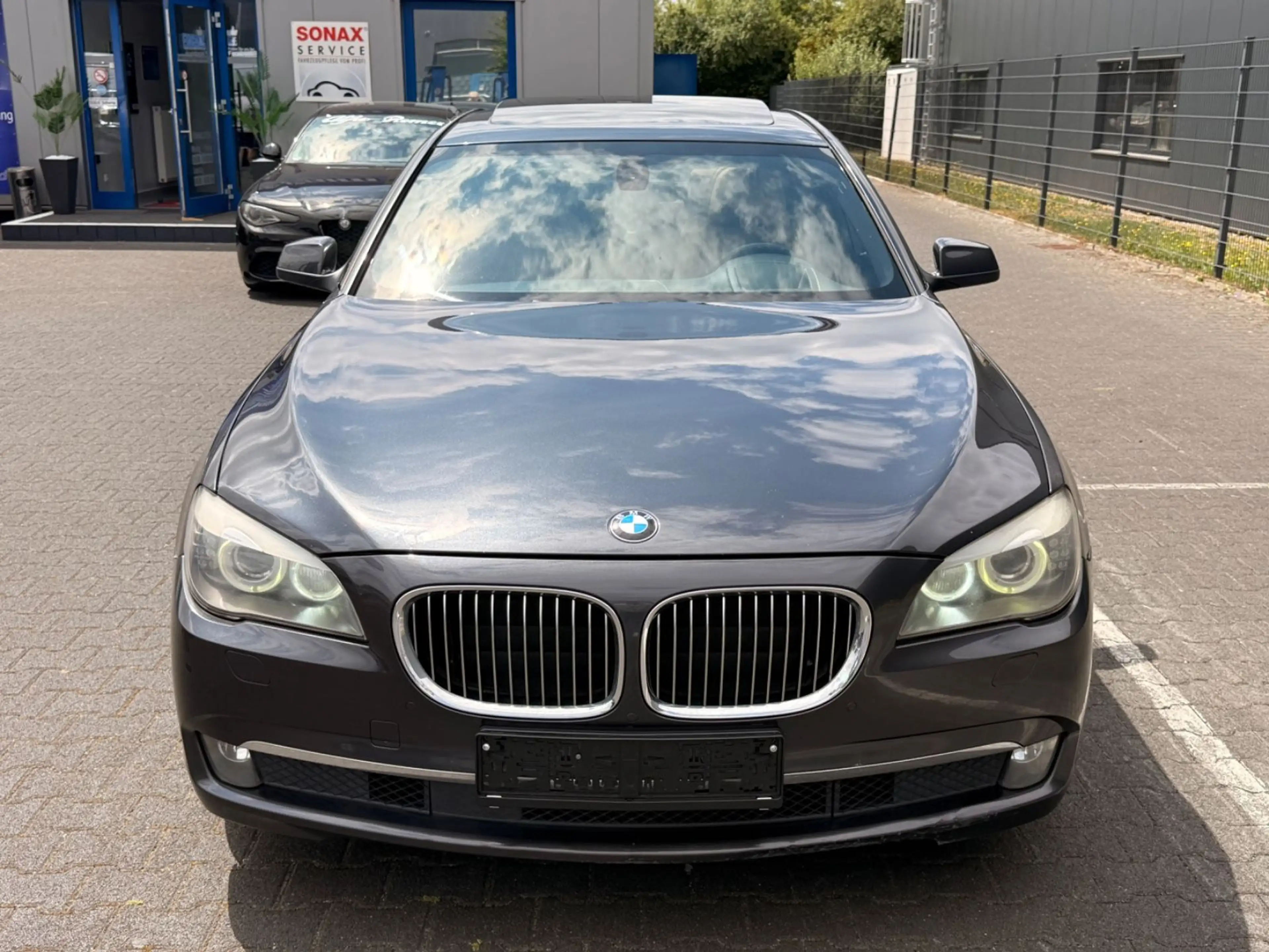 BMW 730 d*FOND TV ENTERTAINMENT*SCHIEBEDACH*NAVI*TV — photo 4