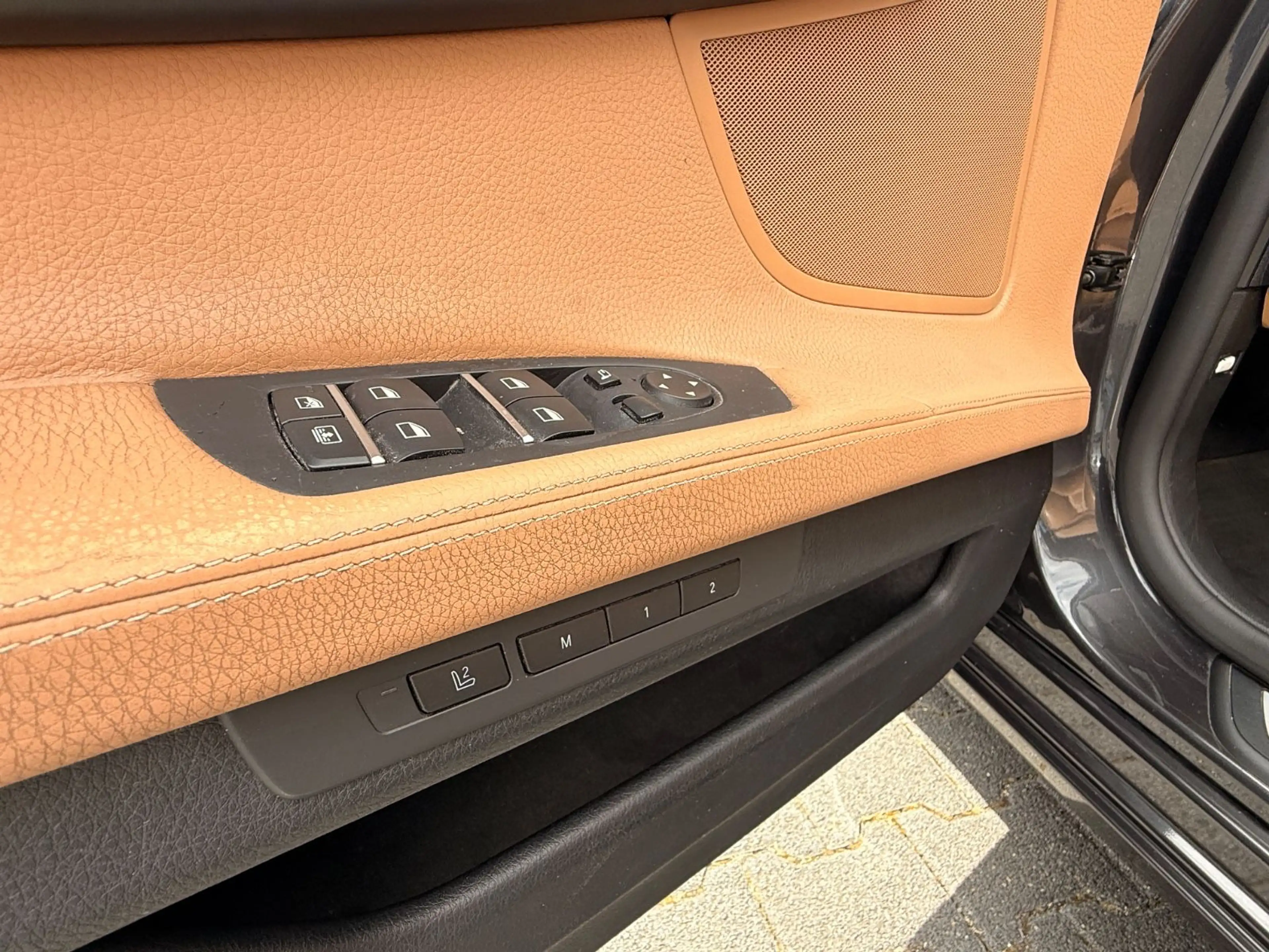 BMW 730 d*FOND TV ENTERTAINMENT*SCHIEBEDACH*NAVI*TV — photo 9