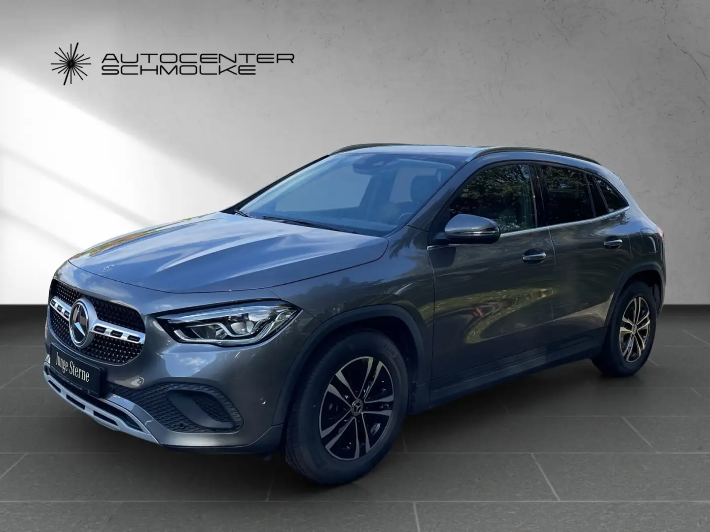 Mercedes-Benz GLA 200 GLA 200 Style AHK*TOTWINKEL*RFK*LED*AMBIENTE*etc Grau - 2