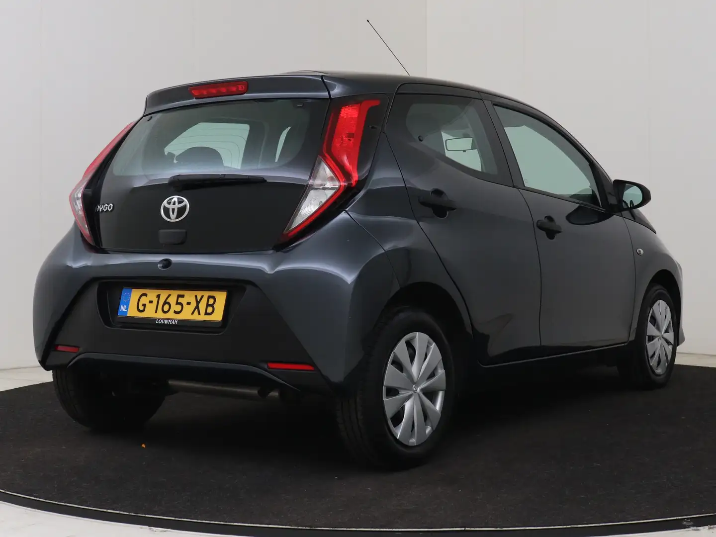 Toyota Aygo 1.0 VVT-i x-fun | NL auto | Dealeronderhouden | Grijs - 2