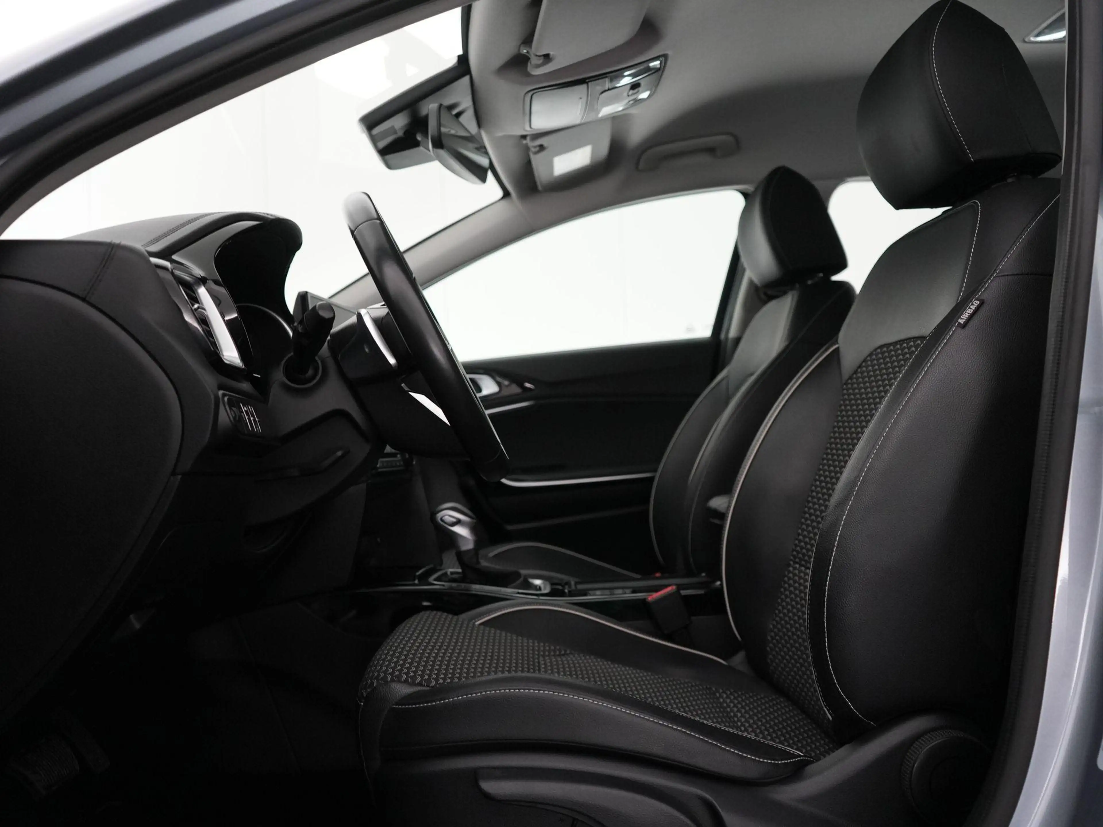 Kia Ceed / cee'd Pulse 1.0 T-GDI 100 MHEV DCT ISG — photo 11