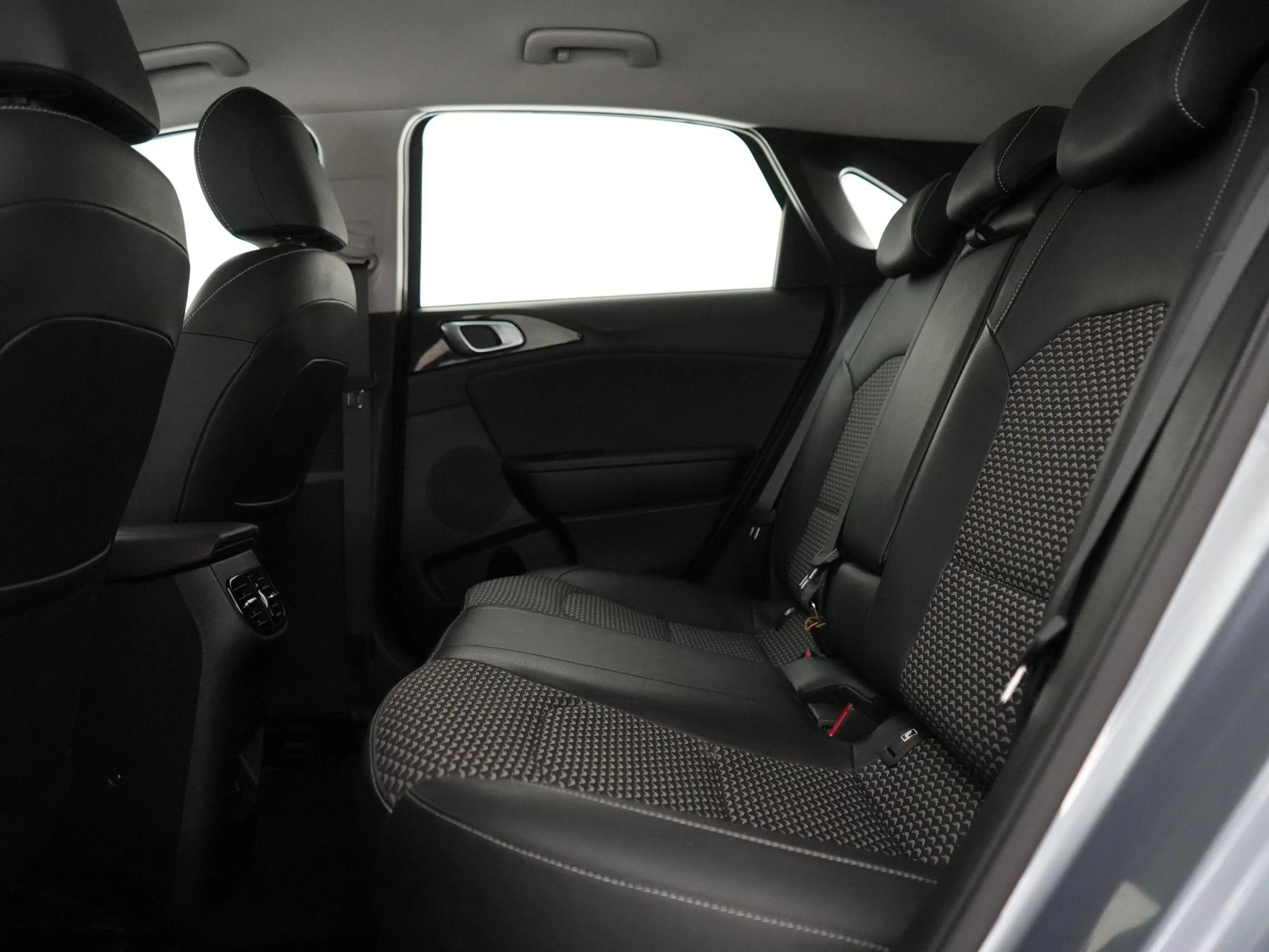 Kia Ceed / cee'd Pulse 1.0 T-GDI 100 MHEV DCT ISG — photo 13
