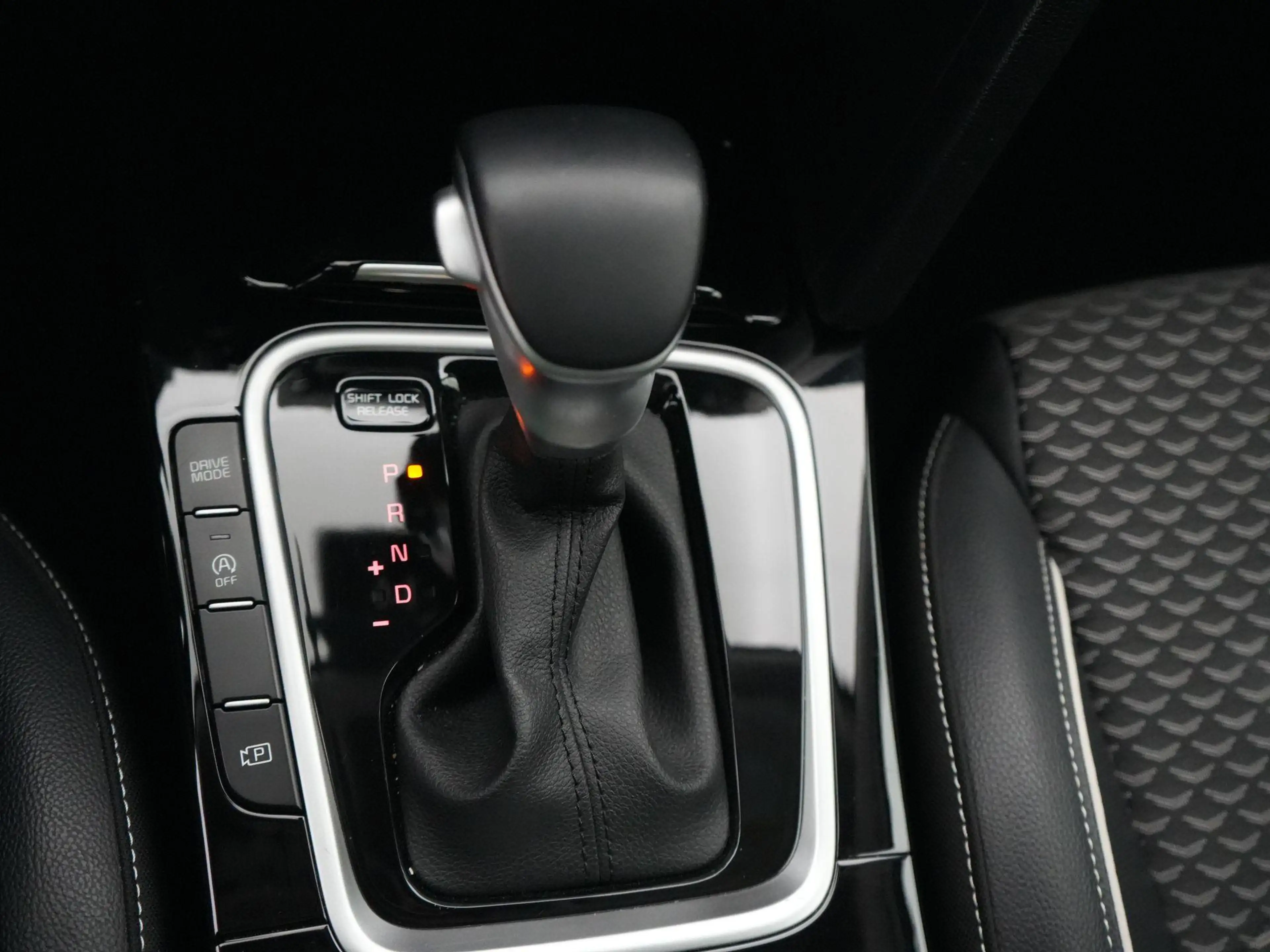 Kia Ceed / cee'd Pulse 1.0 T-GDI 100 MHEV DCT ISG — photo 10