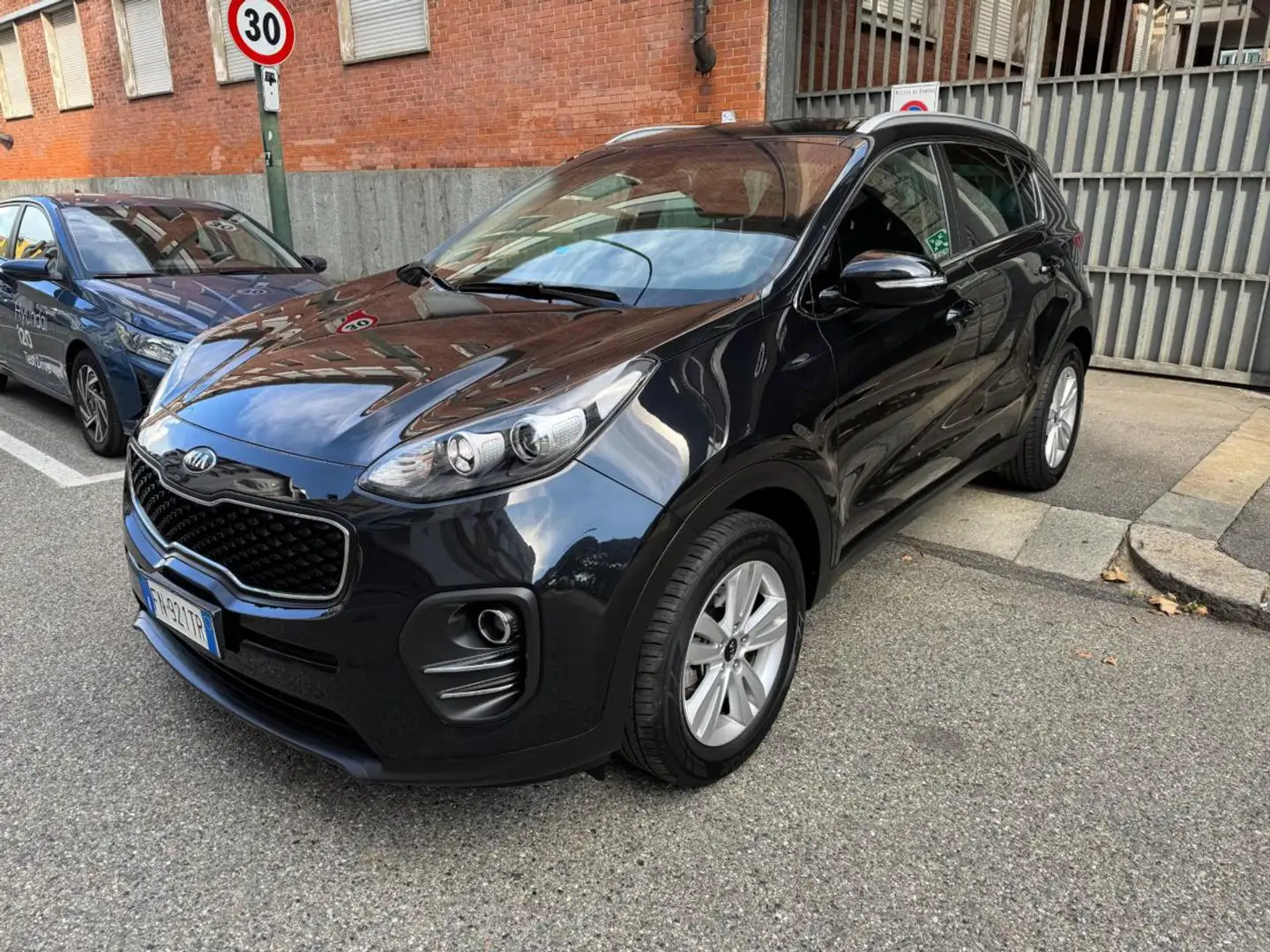 Kia Sportage 1.6 GDI 2WD Cool pagabile in contanti Noir - 1
