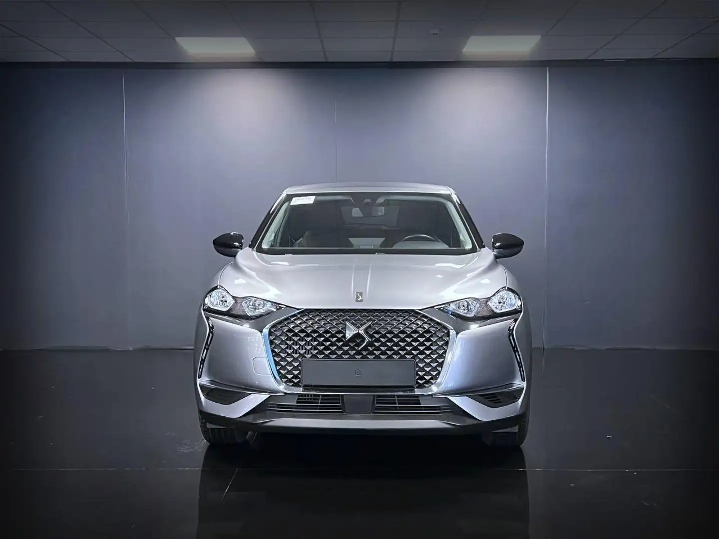 DS Automobiles DS 3 Crossback PureTech 100 So Chic Grigio - 2