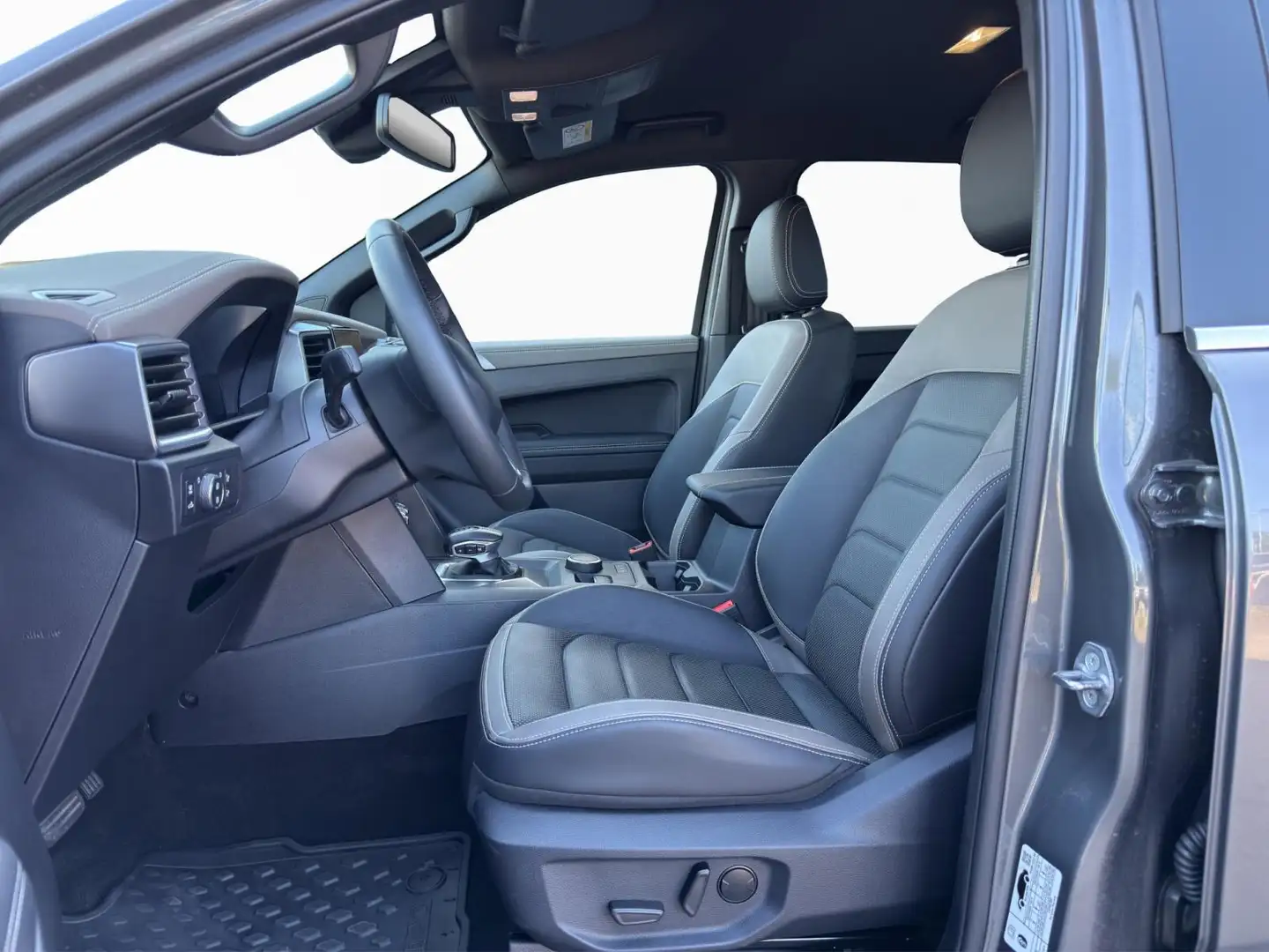 Volkswagen Amarok DC Aventura Grau - 2