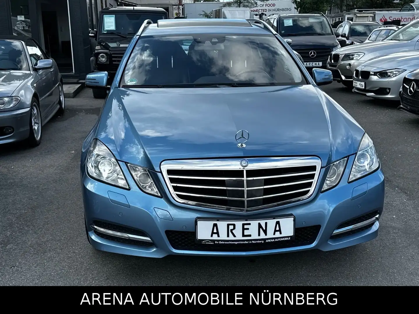 Mercedes-Benz E 250 E250 T CGI Sonderserie Exvlusive*Avantgarde*Ahk Modrá - 2