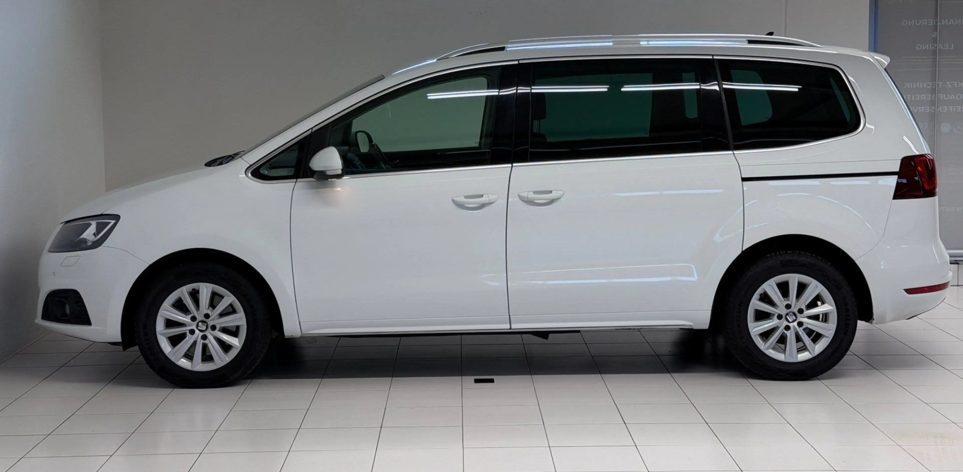 SEAT Alhambra 2.0 TDI Executive*7 SITZE*AHK*R-KAMERA* — photo 6