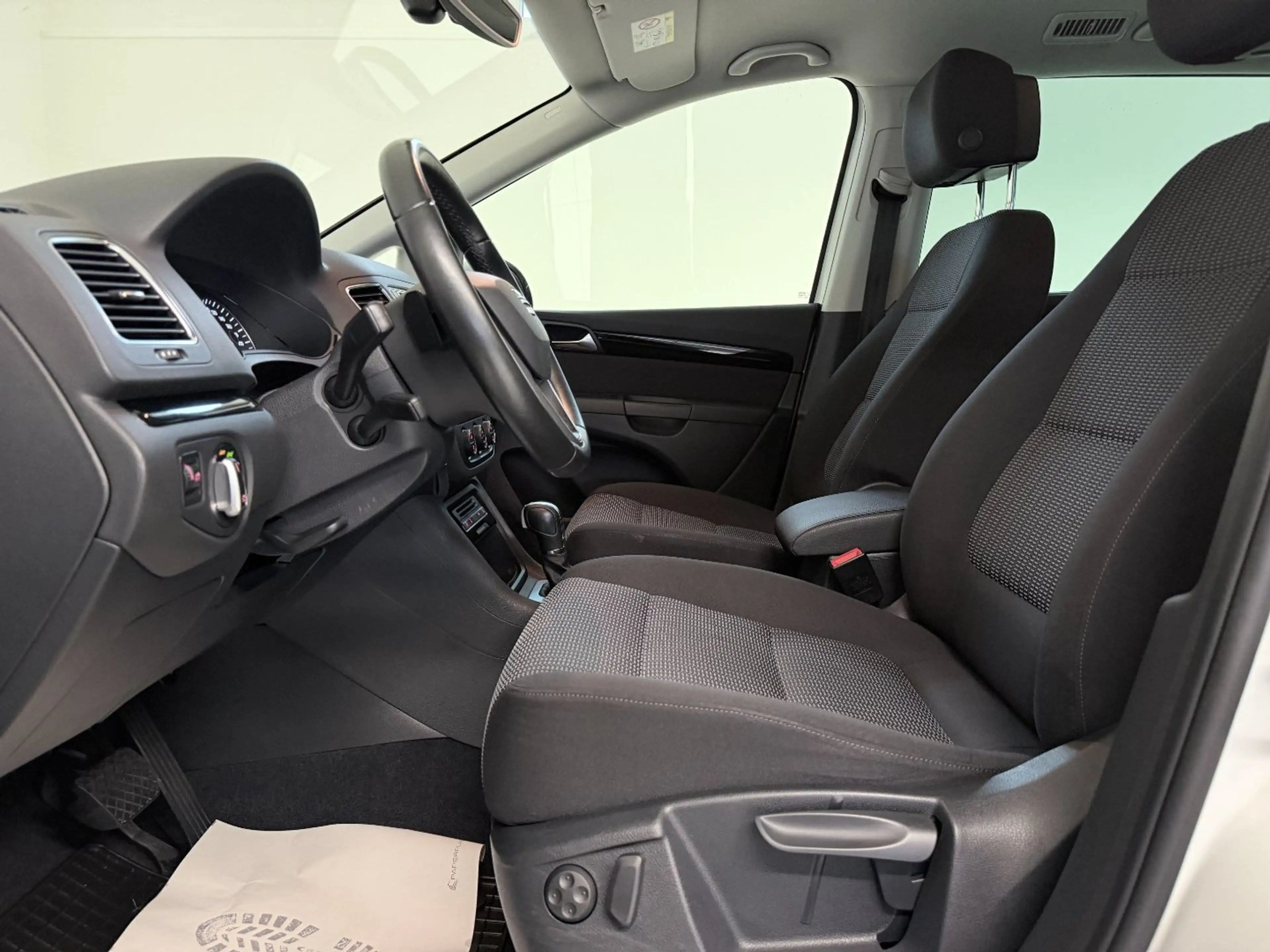 SEAT Alhambra 2.0 TDI Executive*7 SITZE*AHK*R-KAMERA* — photo 13
