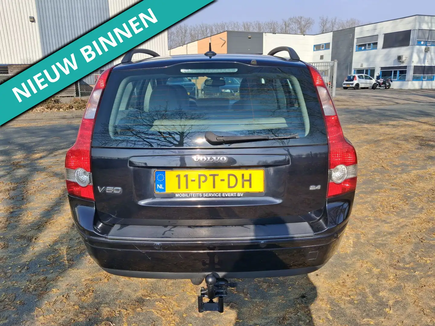 Volvo V50 2.4 Summum met lange apk dus echt goedkoop rijden Negro - 2