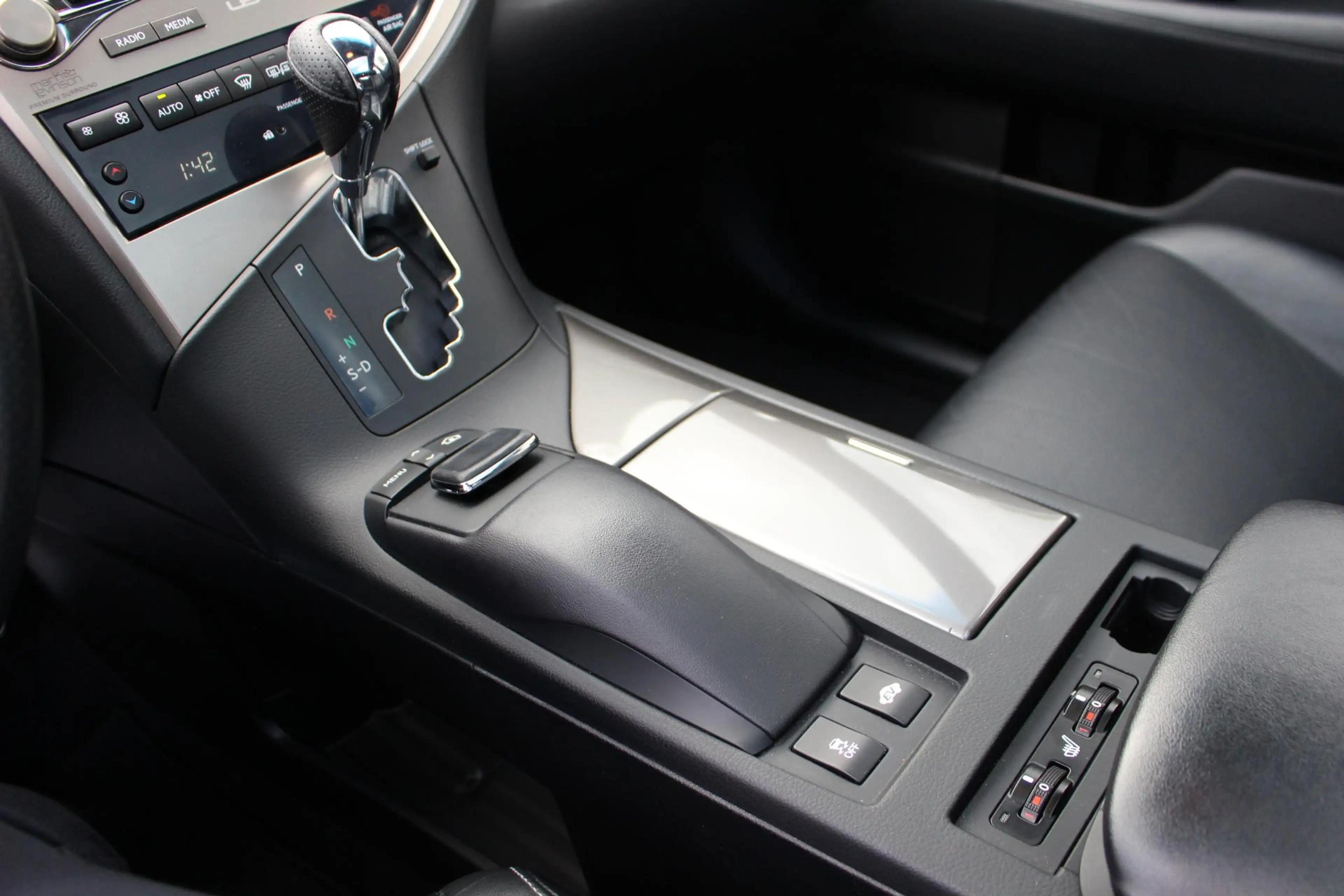 Lexus RX 450h 4WD F Sport TREKHAAK MARK-LEVINSON HEAD-UP SCHUIFD — photo 33