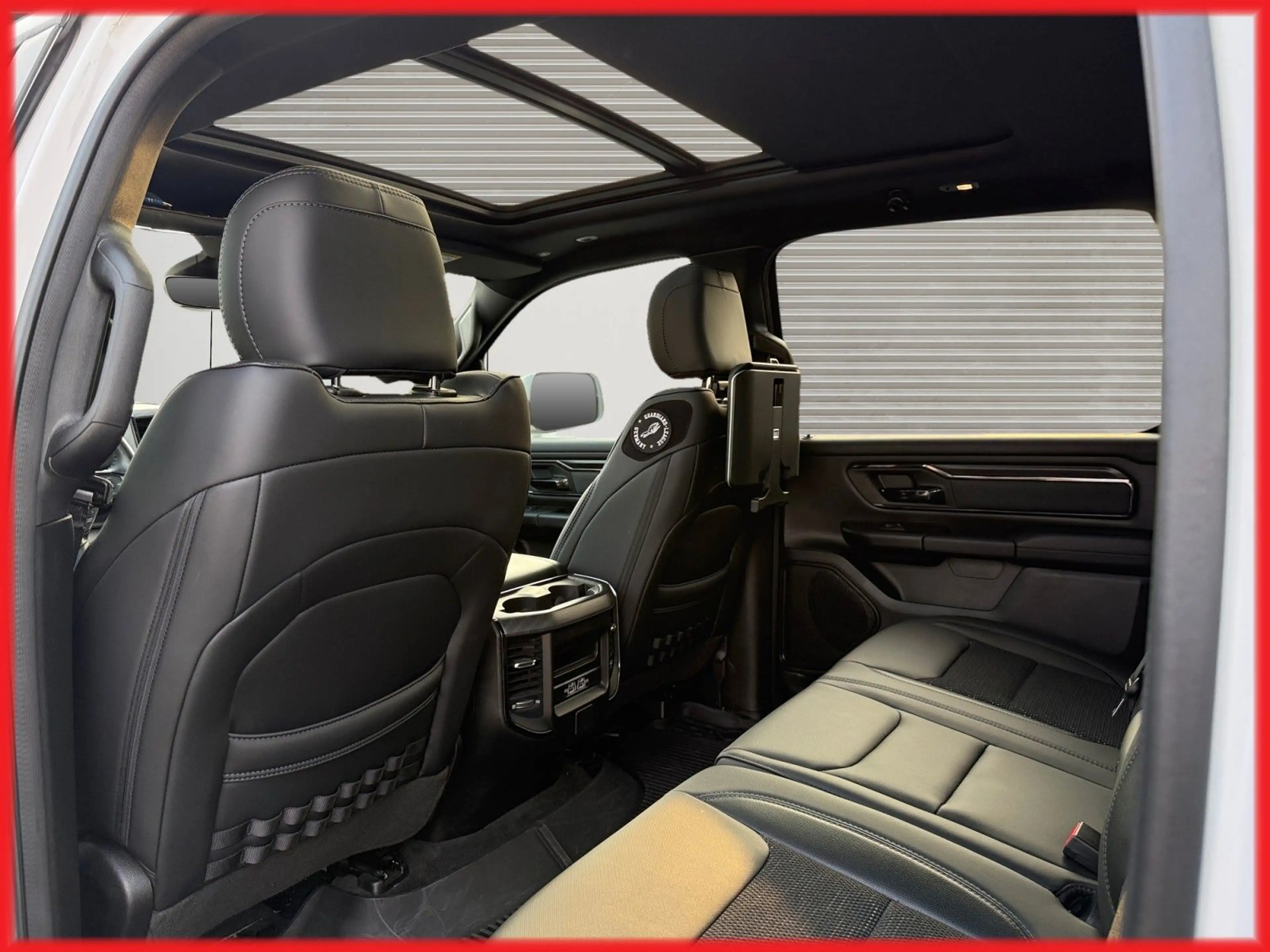 Dodge RAM 5.7 Hemi Big Horn LPG LED Leder Panorama AHK — photo 13