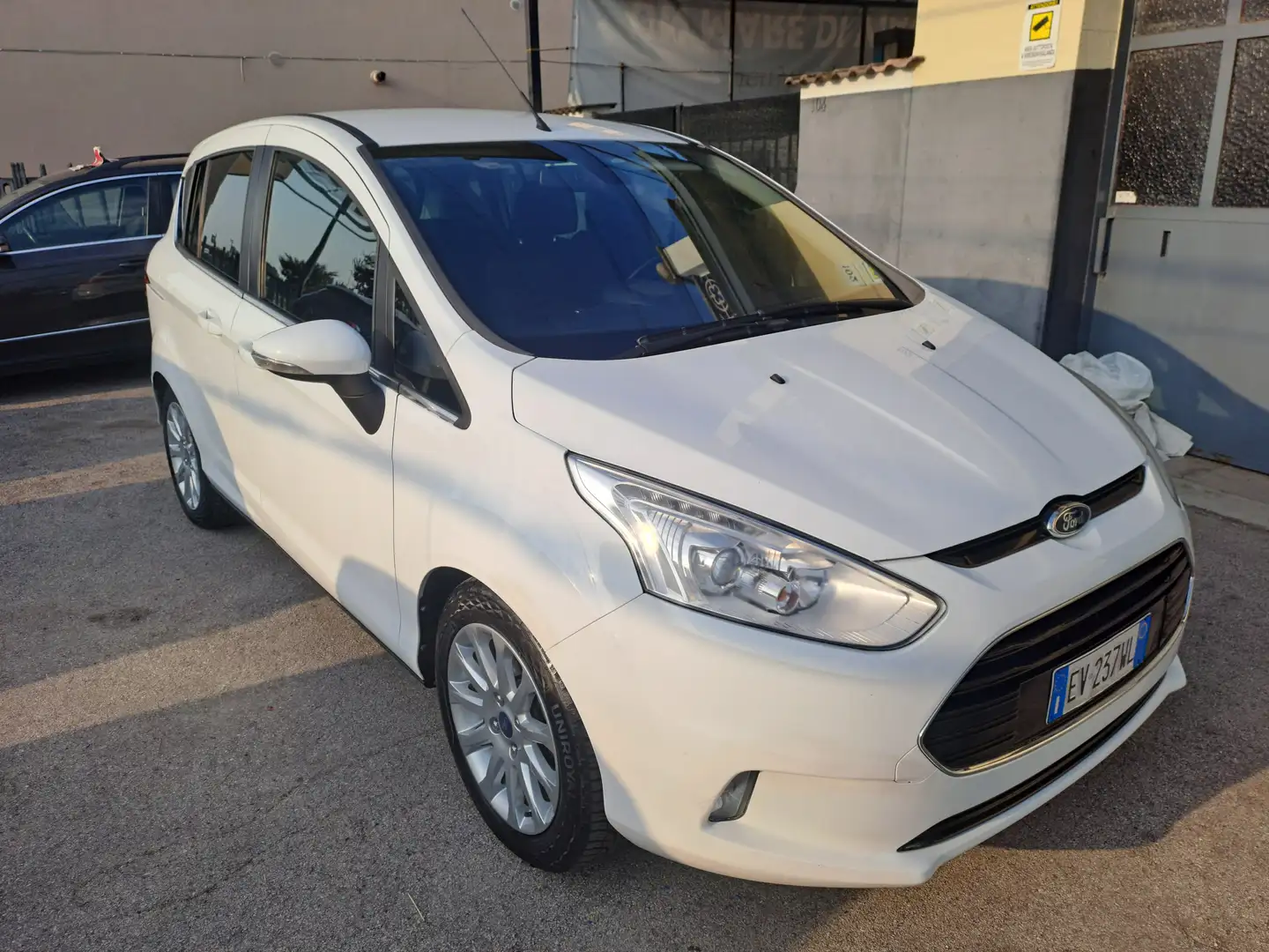 Ford B-Max 1.5 TDCI 75CV Titanium - OK NEOPATENTATI Blanc - 1