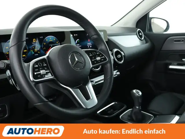 Mercedes-Benz B-Class view 11