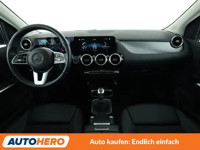 Mercedes-Benz B-Class view 12