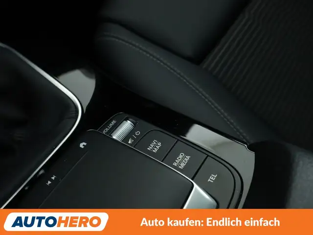 Mercedes-Benz B-Class view 27