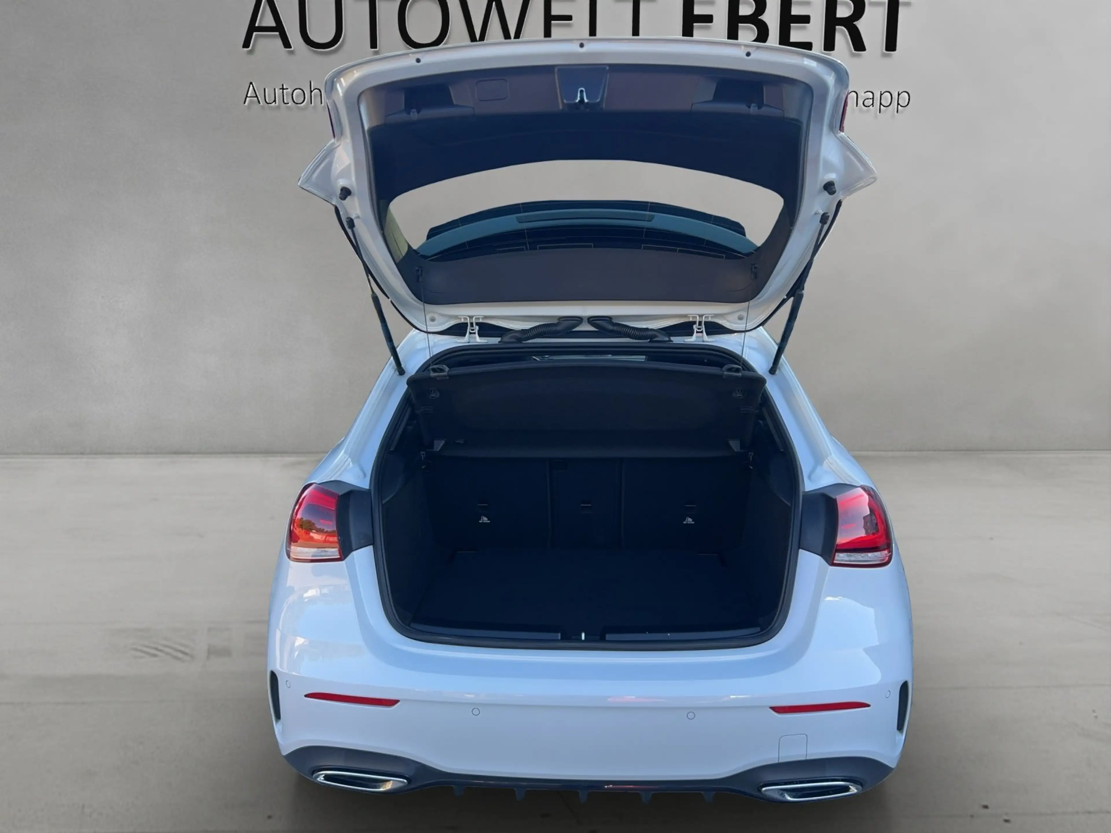 Mercedes-Benz A 250 A250 AMG Pano MLED HighEndMBUX Busin Kamra Night — photo 14