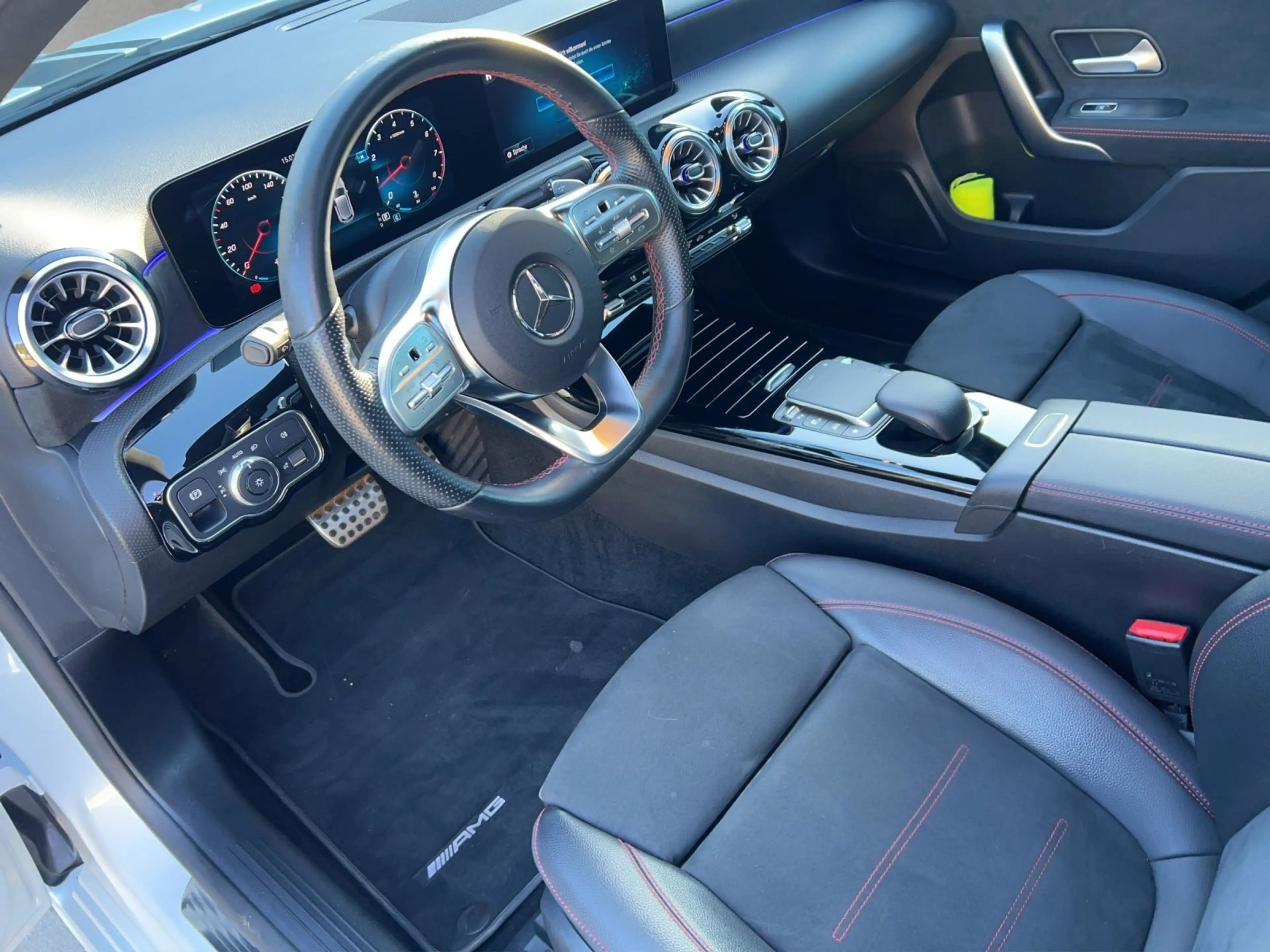 Mercedes-Benz A 250 A250 AMG Pano MLED HighEndMBUX Busin Kamra Night — photo 7