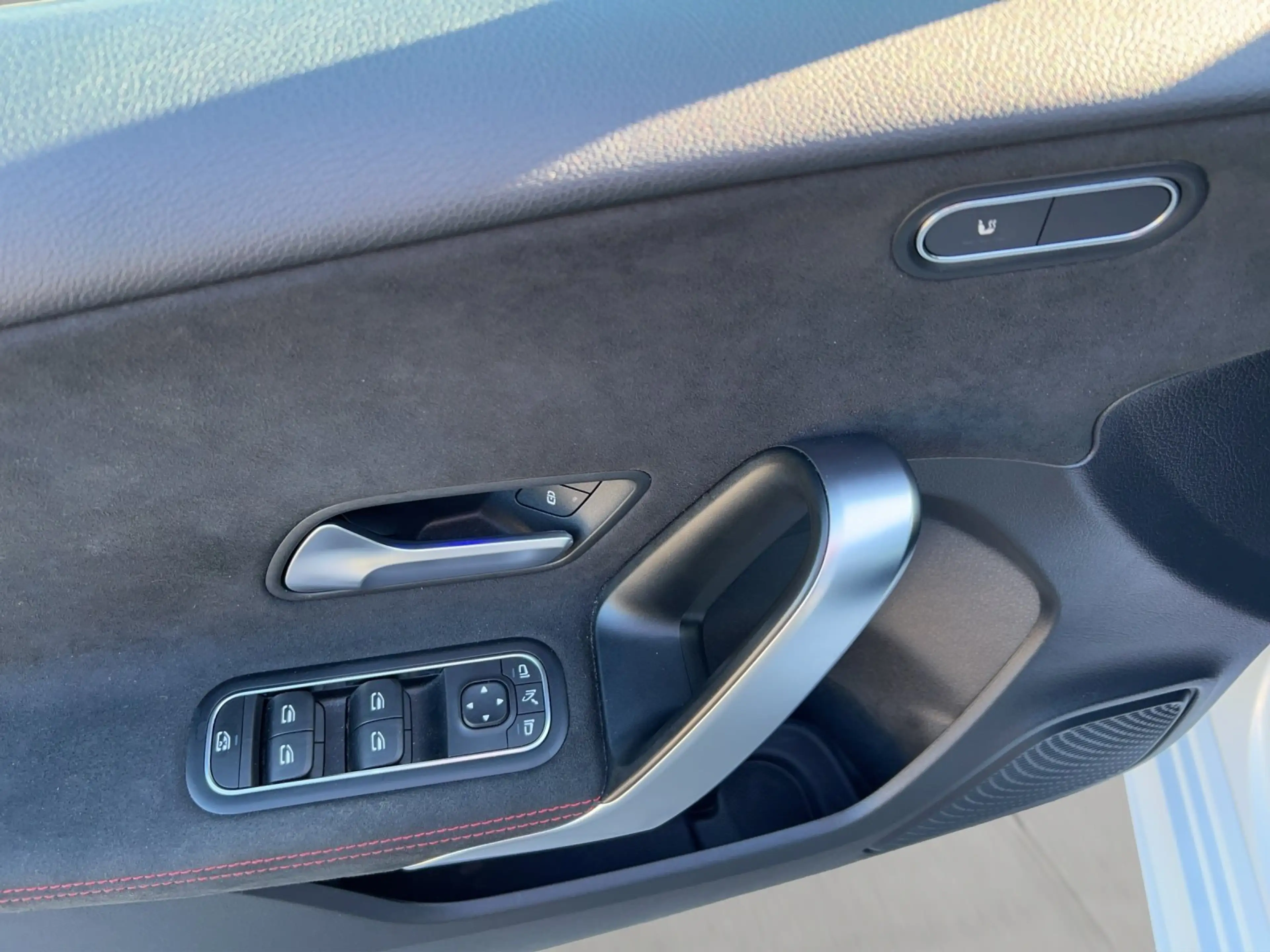 Mercedes-Benz A 250 A250 AMG Pano MLED HighEndMBUX Busin Kamra Night — photo 12