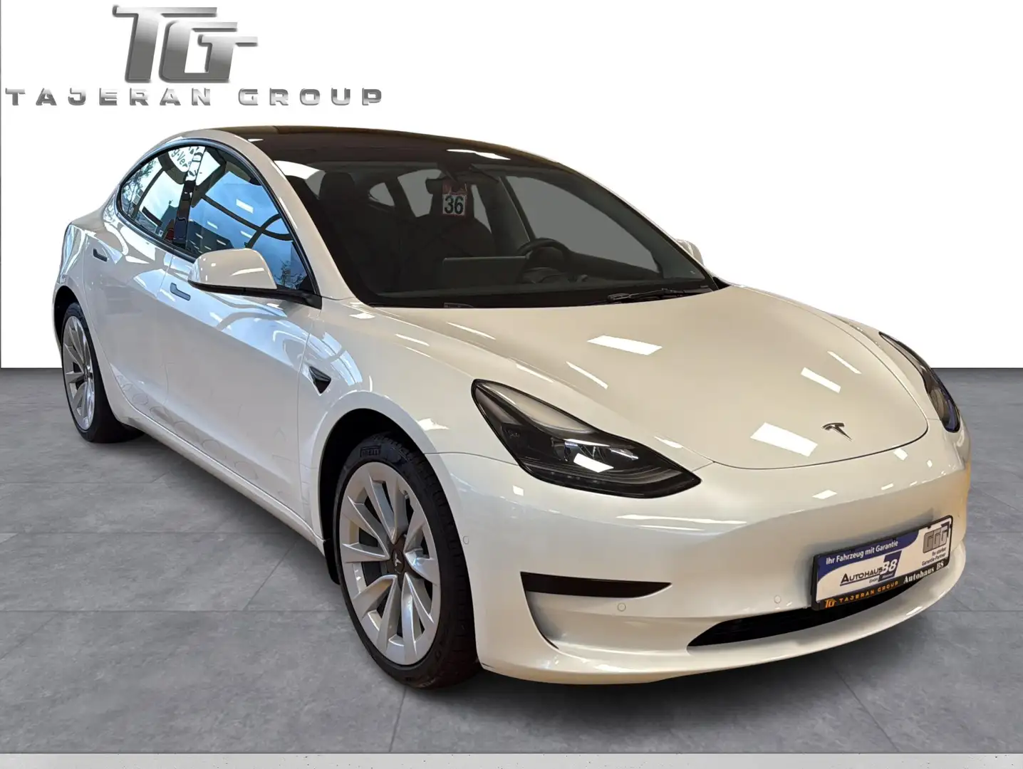 Tesla Model 3 Pano*ACC*WMP*ST-Heiz*R.Cam*Autopilot Weiß - 1