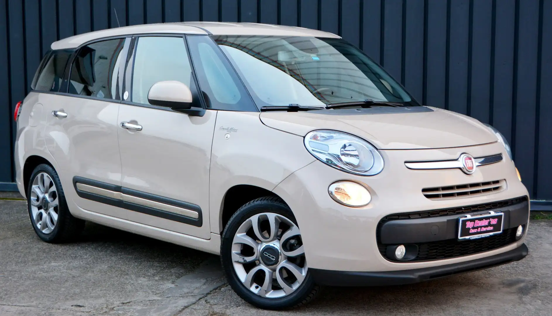 Fiat 500L Living 1.3 mjt Lounge 95cv cambio Dualogic 7 POSTI Beige - 1