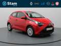 Toyota Aygo 1.0 VVT-i x-play AUTOMAAT Airco | Camera | Cruise Rood - thumbnail 1