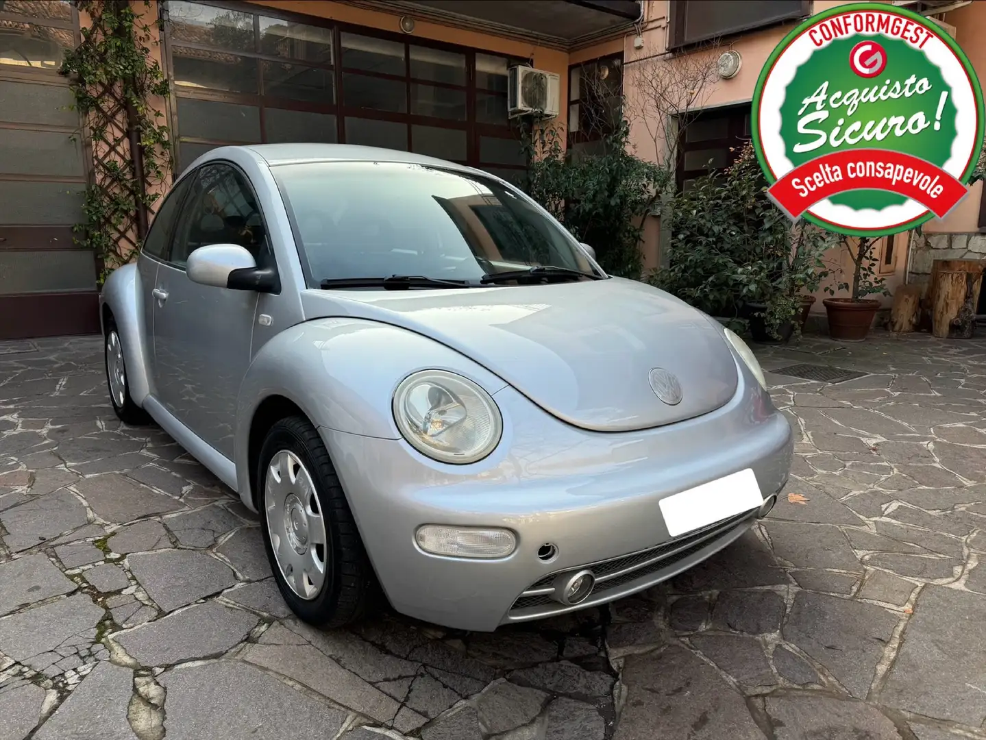 Volkswagen New Beetle 1.6 102cv 1PROPRIETARIO Gümüş rengi - 1
