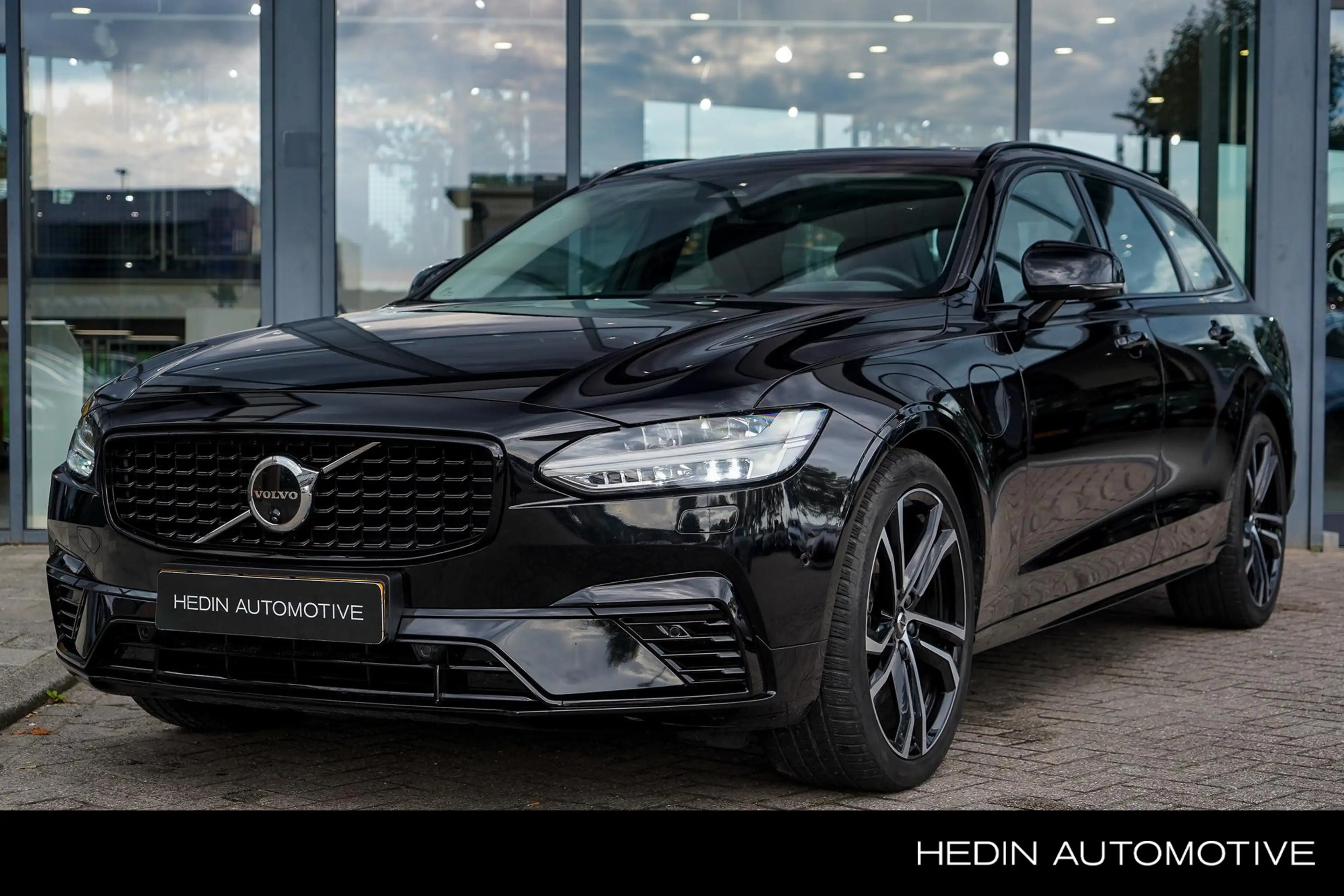Volvo V90 2.0 T8 Plug-in hybrid AWD Ultra Executive Edition