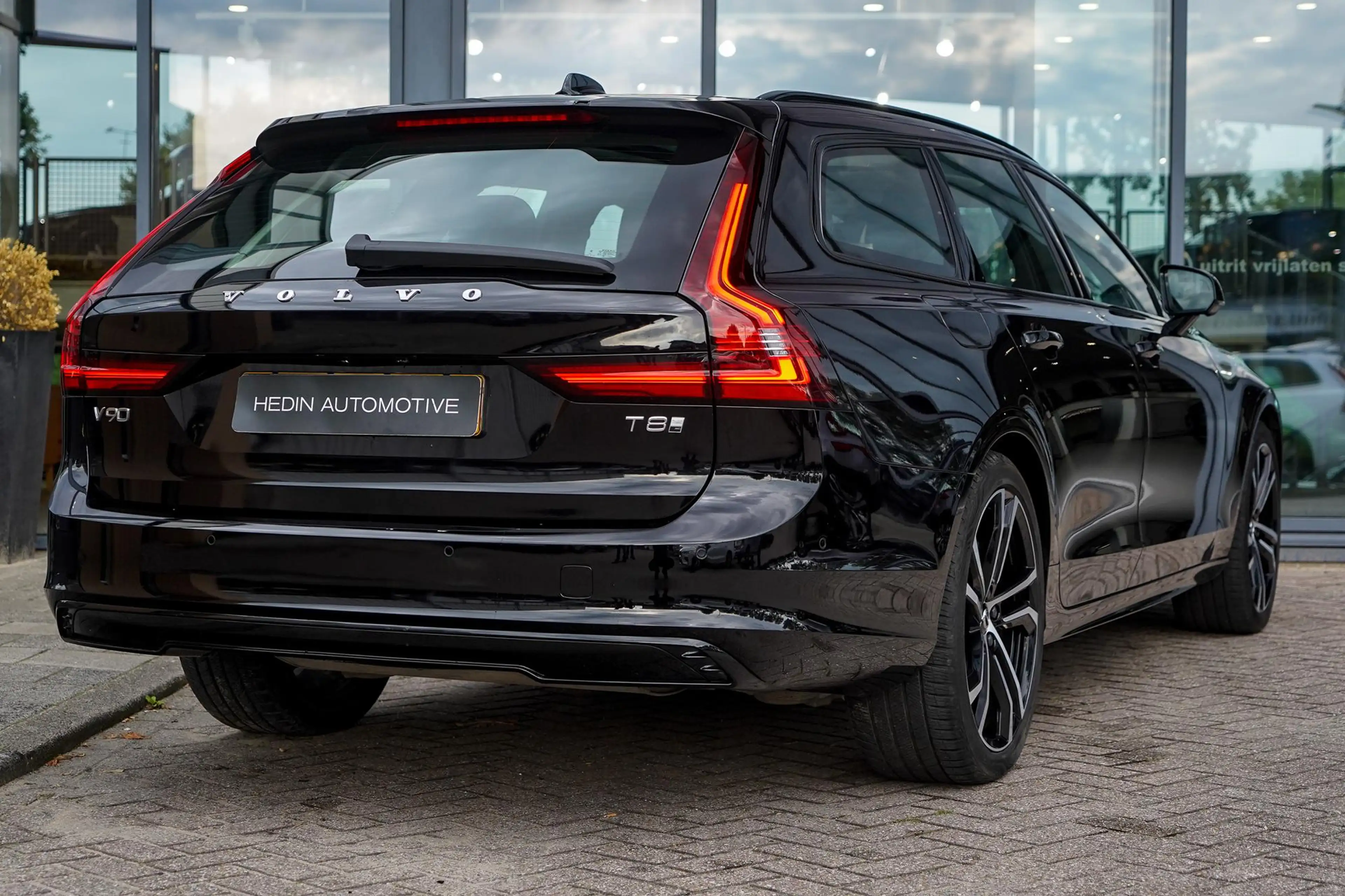 Volvo V90 2.0 T8 Plug-in hybrid AWD Ultra Executive Edition — photo 6
