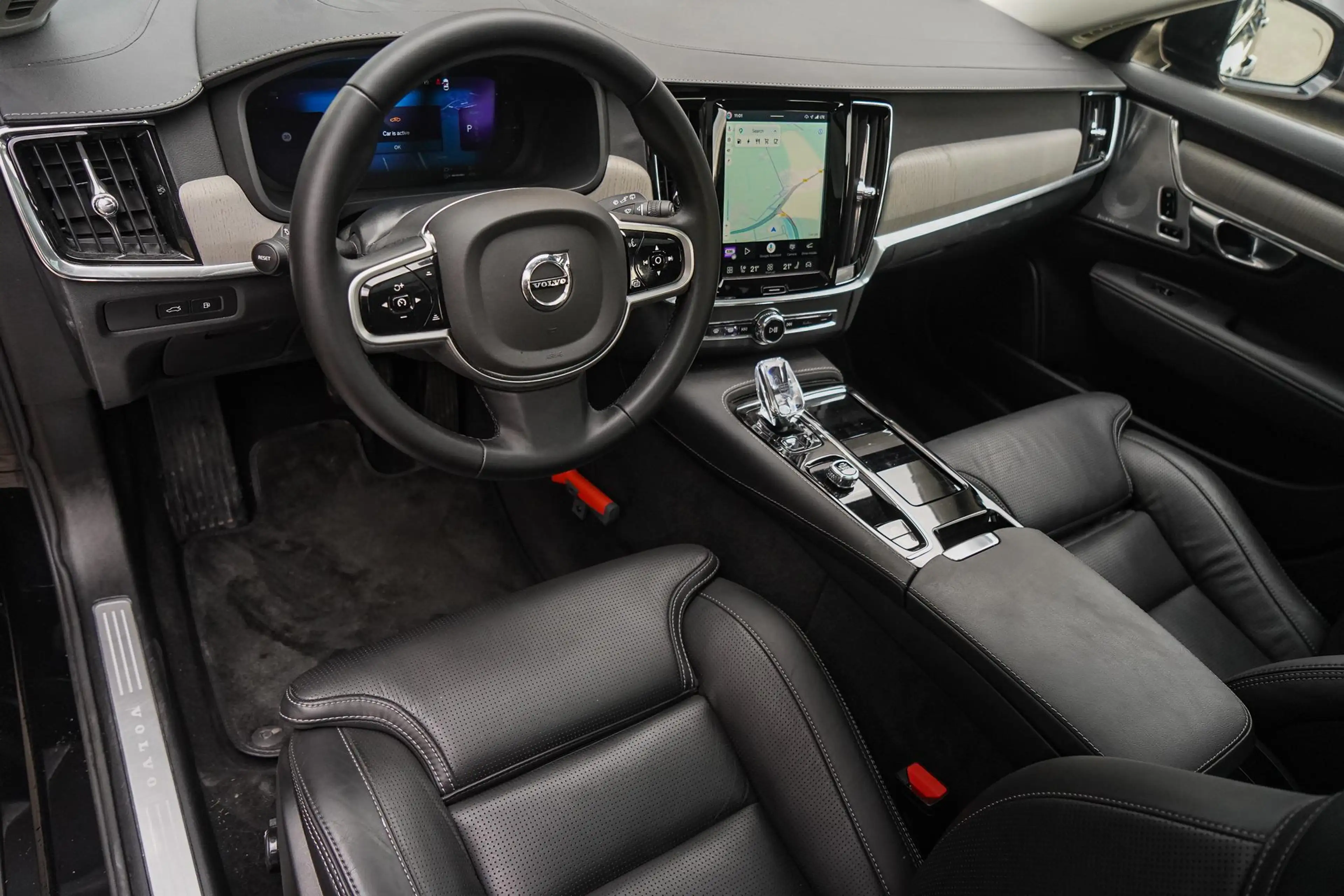 Volvo V90 2.0 T8 Plug-in hybrid AWD Ultra Executive Edition — photo 14