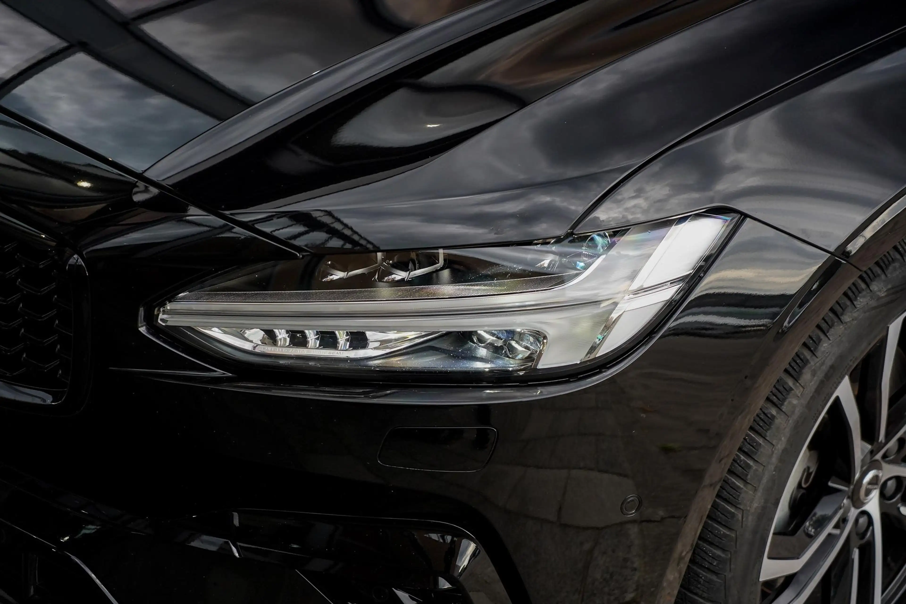 Volvo V90 2.0 T8 Plug-in hybrid AWD Ultra Executive Edition — photo 4
