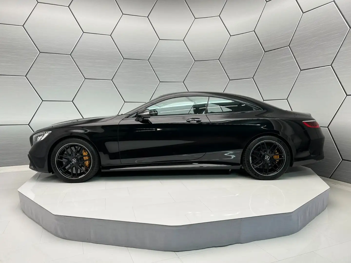 Mercedes-Benz S 63 AMG Coupe 4Matic+ Keramik 3D-Sound Carbon Schwarz - 2