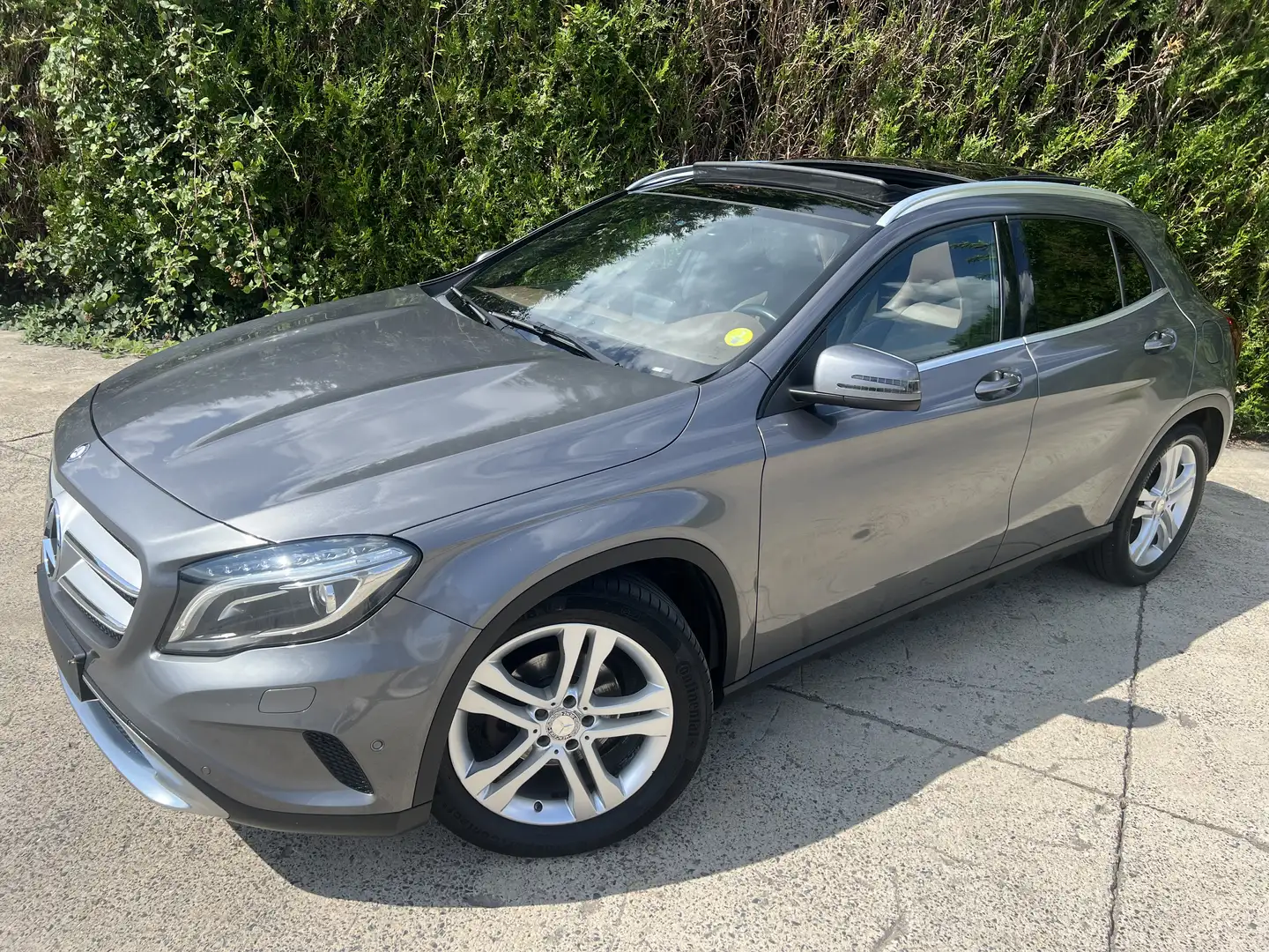 Mercedes-Benz GLA 200 d Activity Edition Bronzo - 1