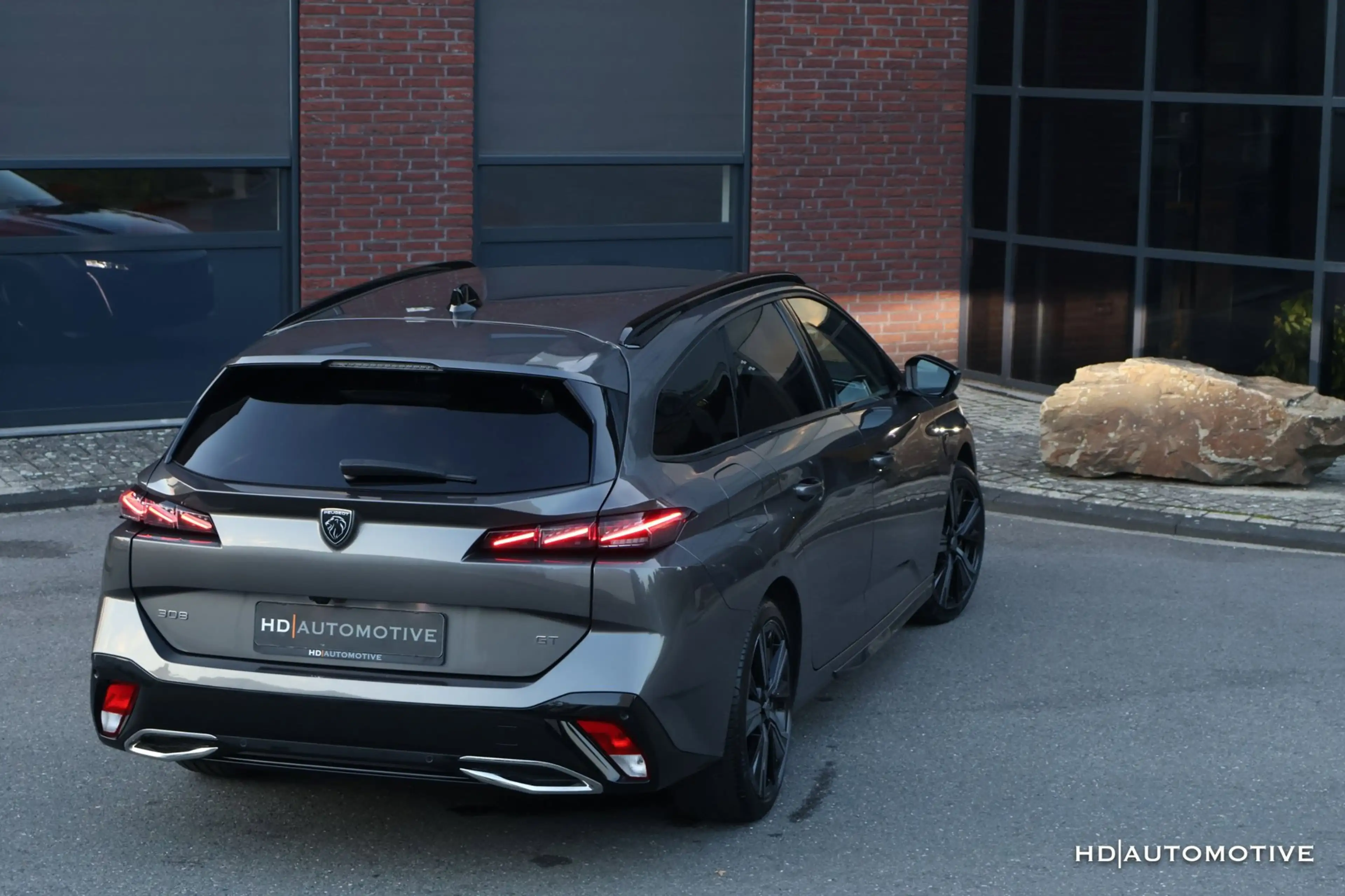 Peugeot 308 SW 1.2 PureTech AUT GT PACK LEDER 360CAM FOCAL — photo 15