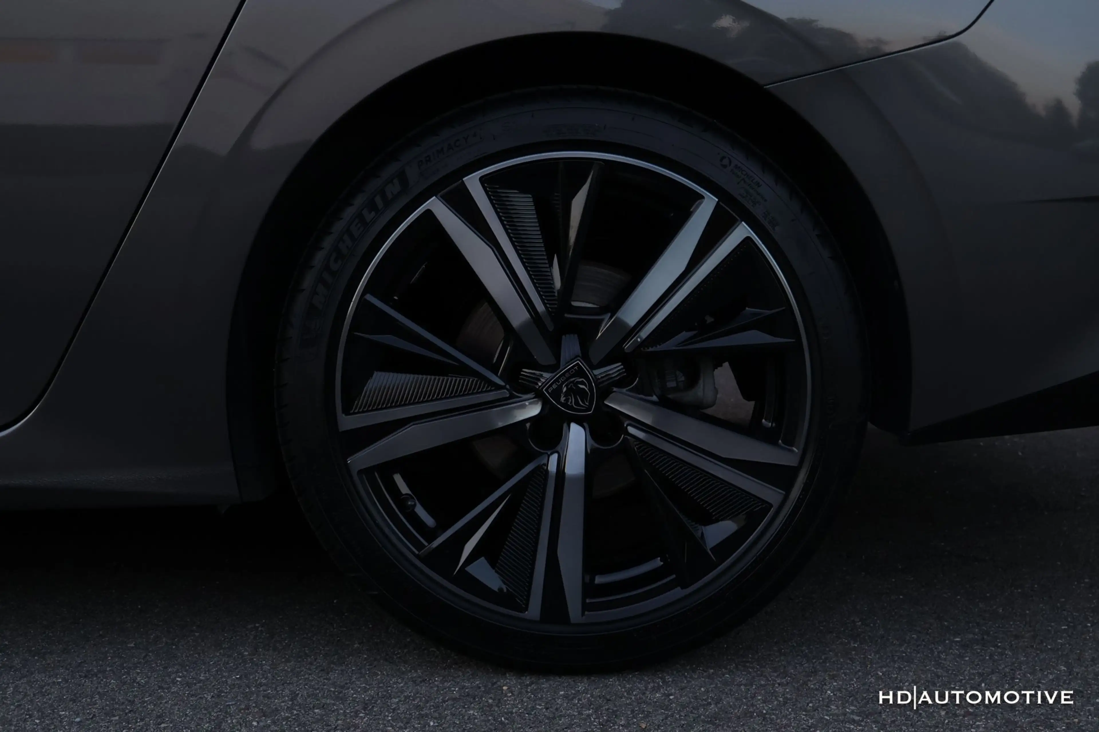 Peugeot 308 SW 1.2 PureTech AUT GT PACK LEDER 360CAM FOCAL — photo 13