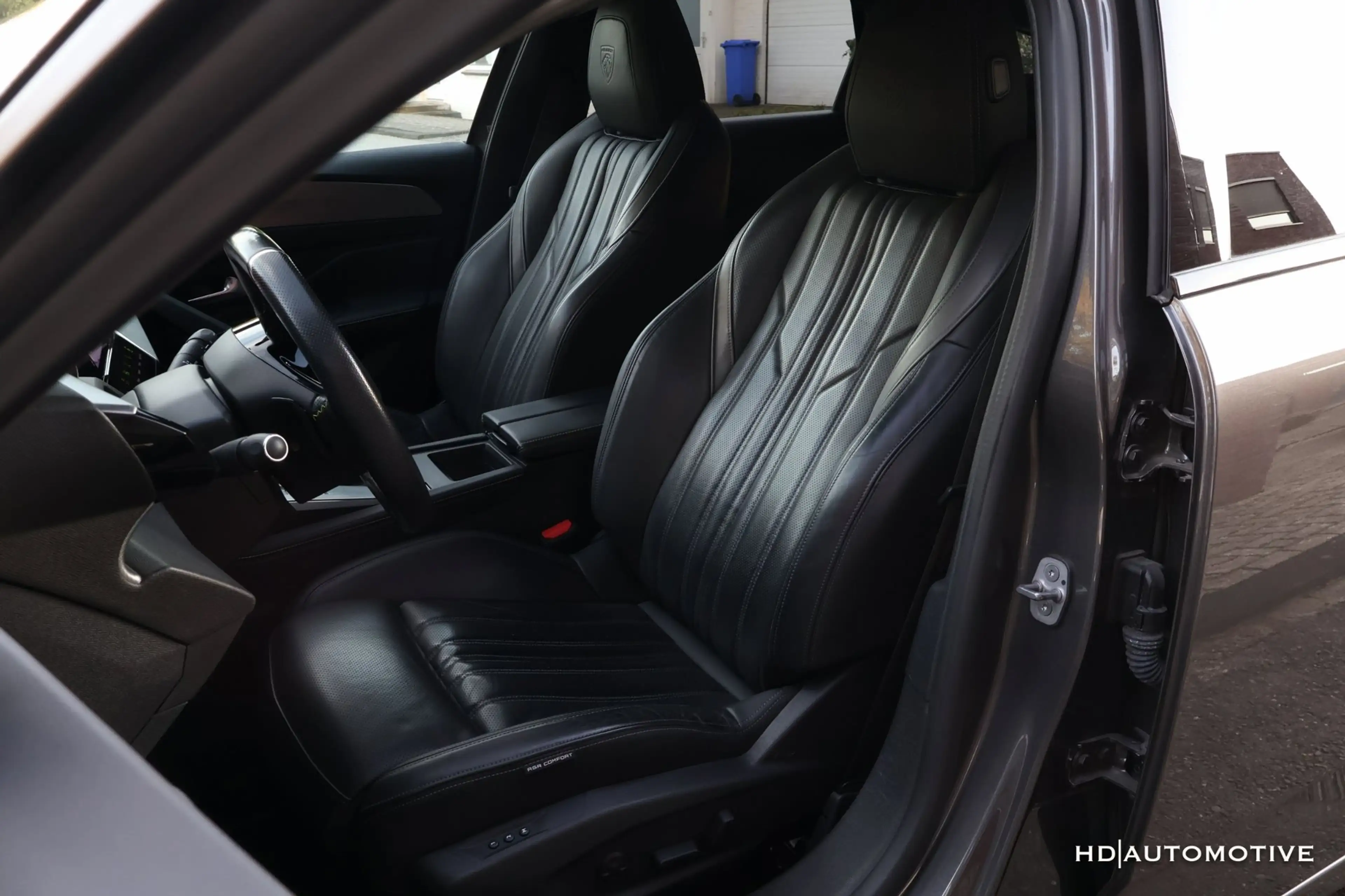 Peugeot 308 SW 1.2 PureTech AUT GT PACK LEDER 360CAM FOCAL — photo 4